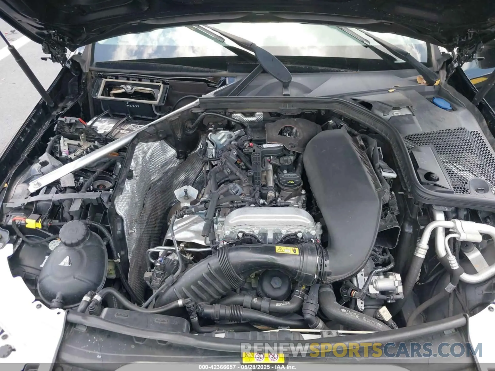 10 Photograph of a damaged car W1KWF8DB4LR581964 MERCEDES-BENZ C 300 2020