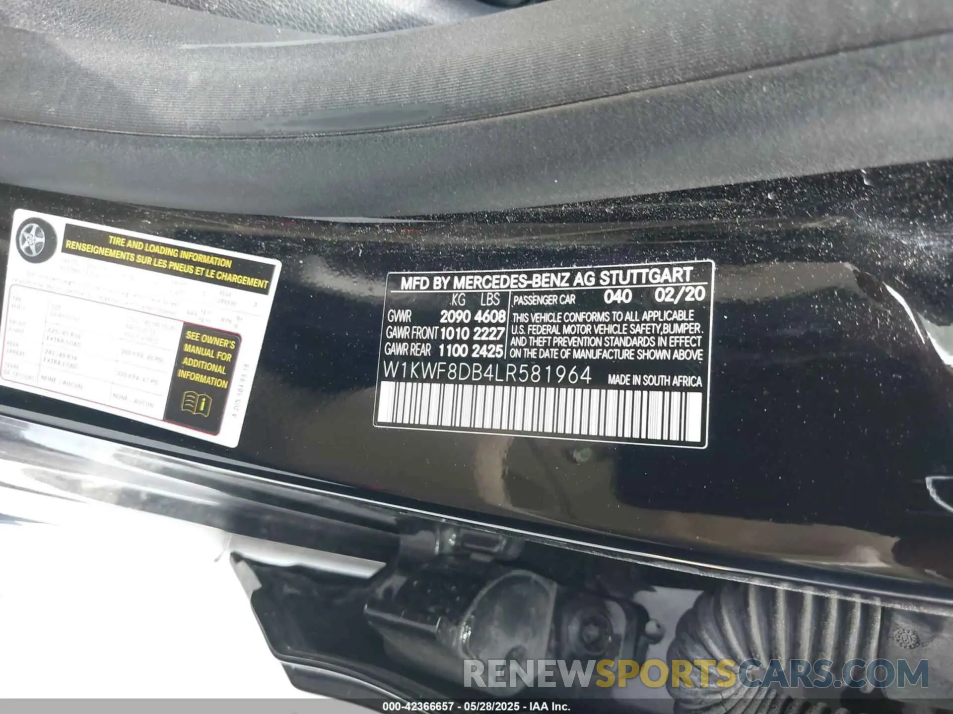 9 Photograph of a damaged car W1KWF8DB4LR581964 MERCEDES-BENZ C 300 2020