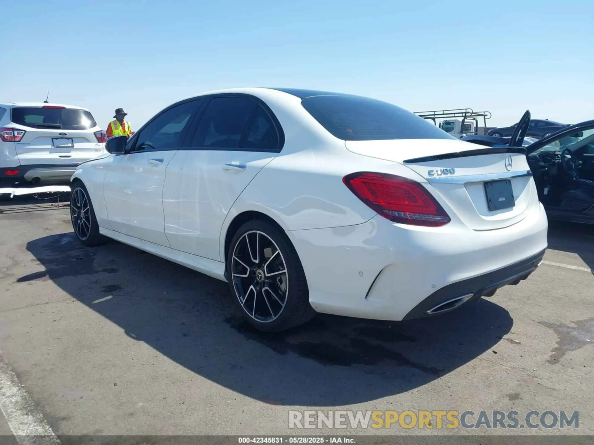 3 Photograph of a damaged car W1KWF8DB4LR592284 MERCEDES-BENZ C 300 2020