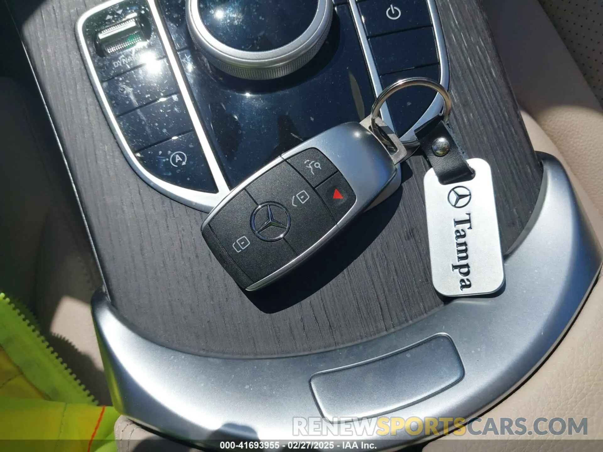 11 Photograph of a damaged car W1KWF8DB4LR598862 MERCEDES-BENZ C 300 2020