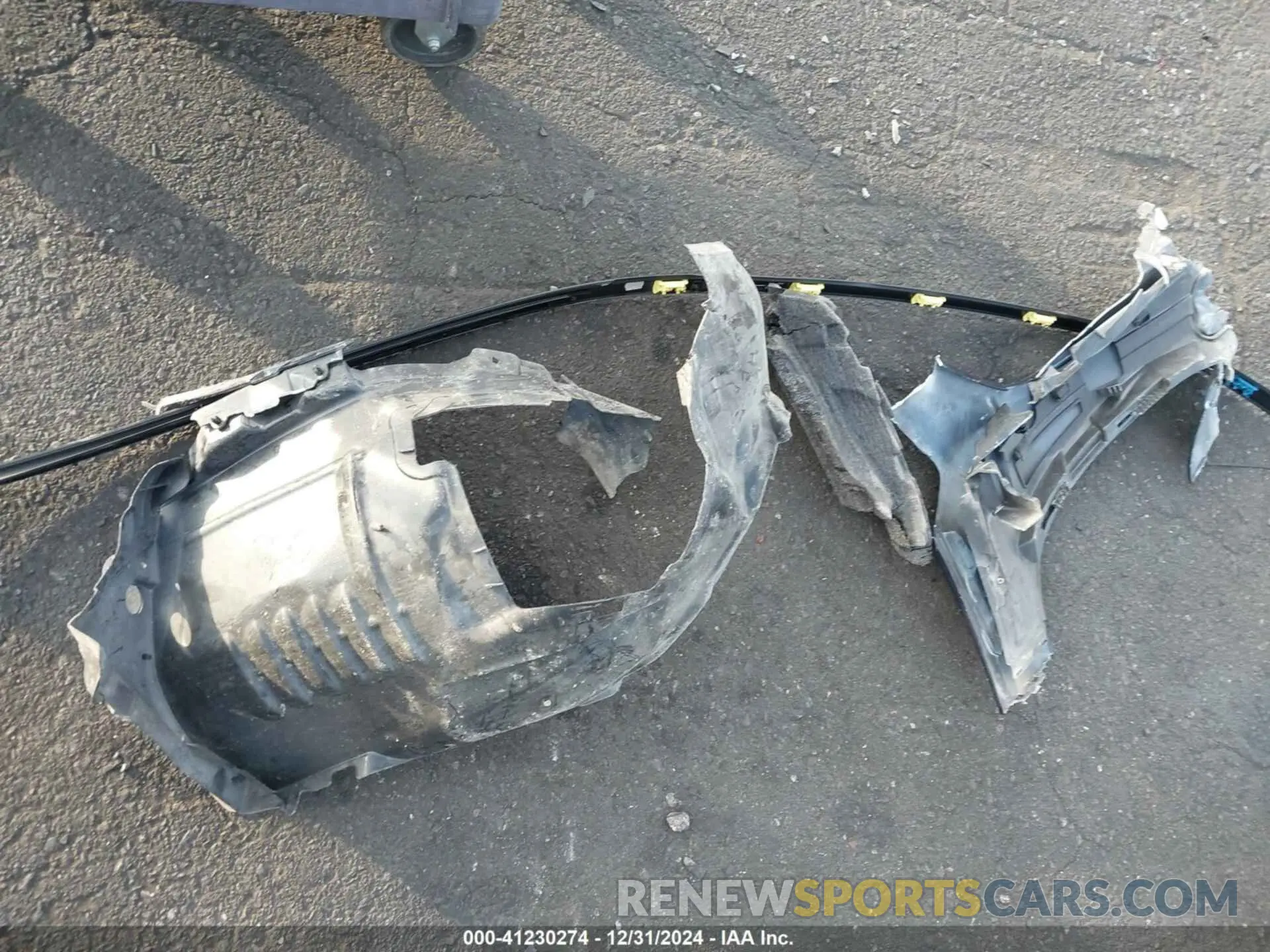 12 Photograph of a damaged car W1KWF8DB5LR594139 MERCEDES-BENZ C 300 2020