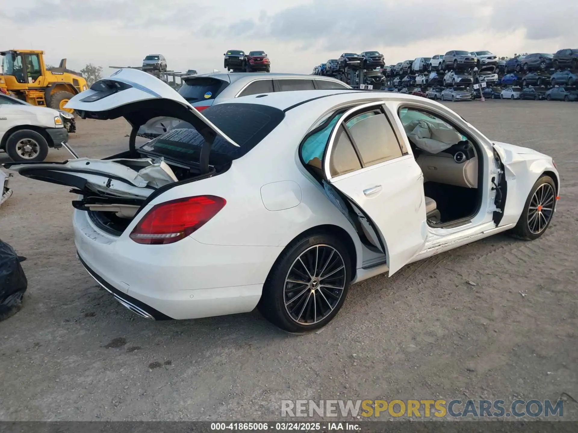 4 Photograph of a damaged car W1KWF8DB6LR574594 MERCEDES-BENZ C 300 2020