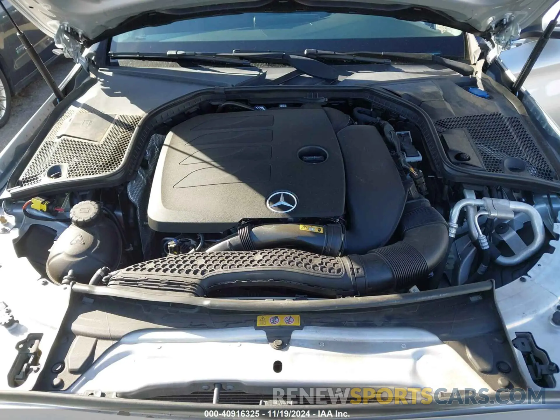 10 Photograph of a damaged car W1KWF8DB6LR582758 MERCEDES-BENZ C 300 2020