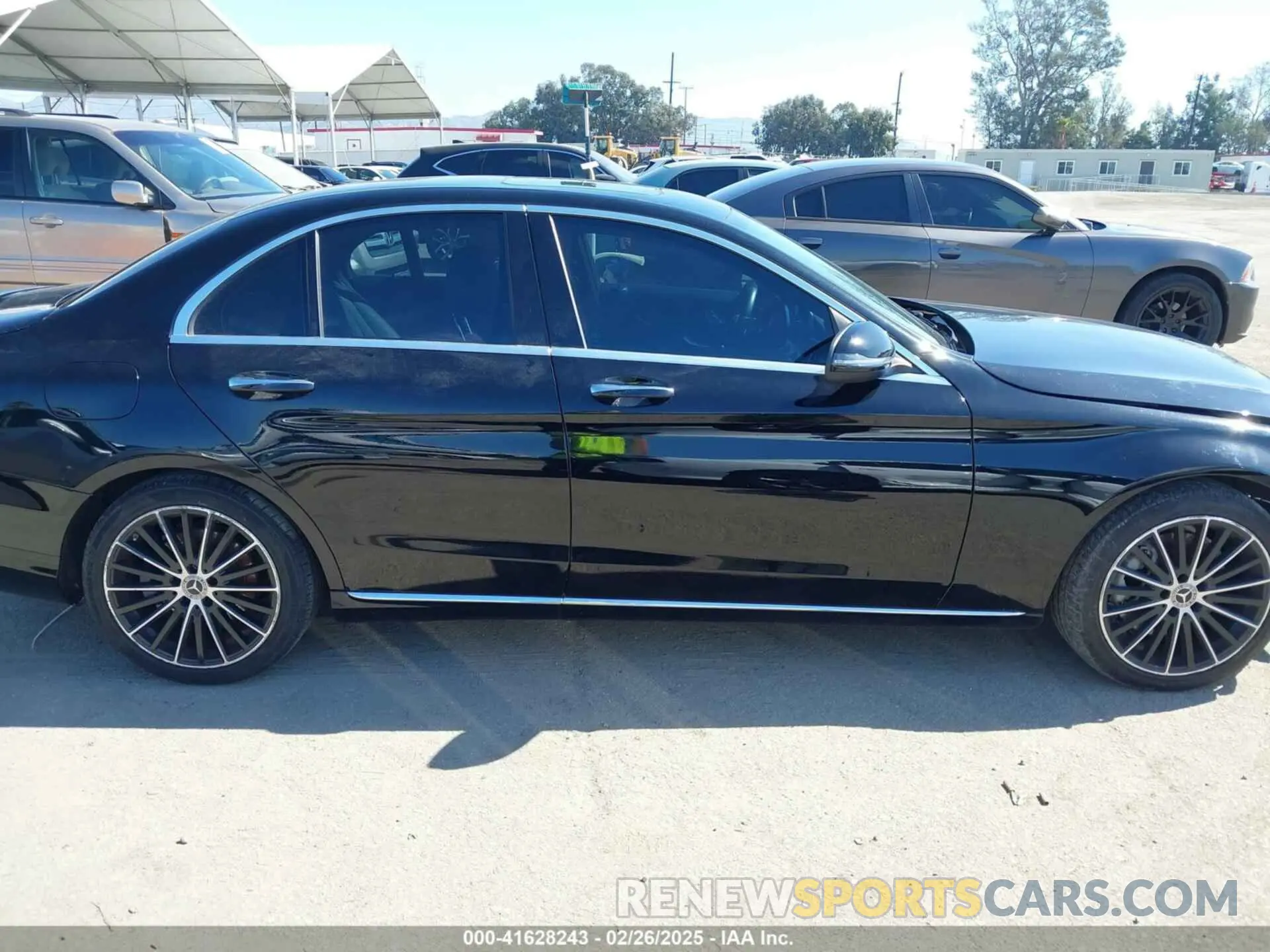 14 Photograph of a damaged car W1KWF8DB7LR579318 MERCEDES-BENZ C 300 2020