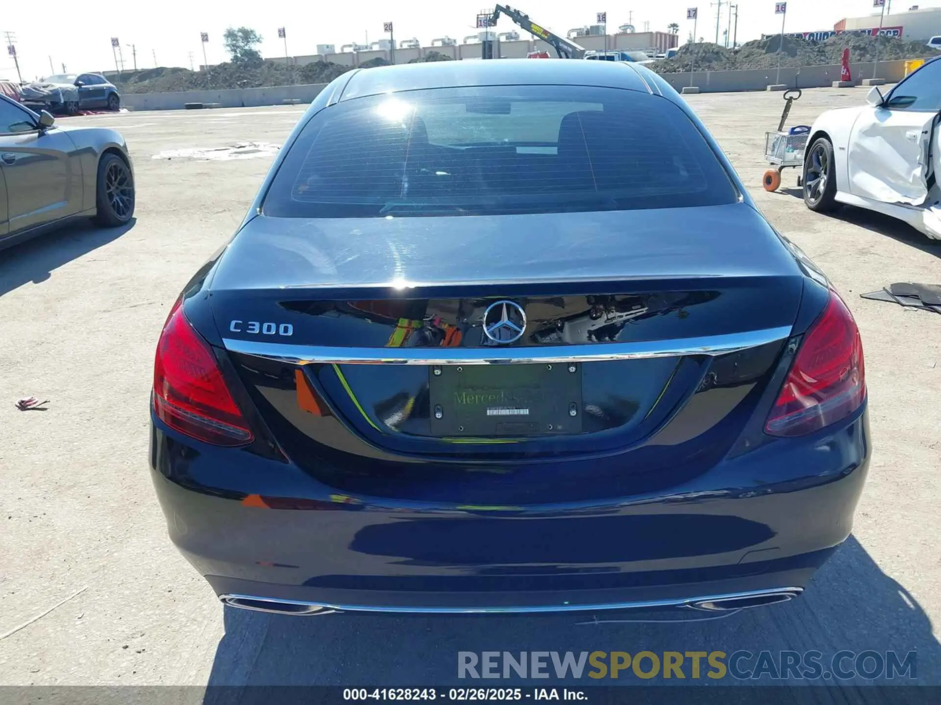 17 Photograph of a damaged car W1KWF8DB7LR579318 MERCEDES-BENZ C 300 2020