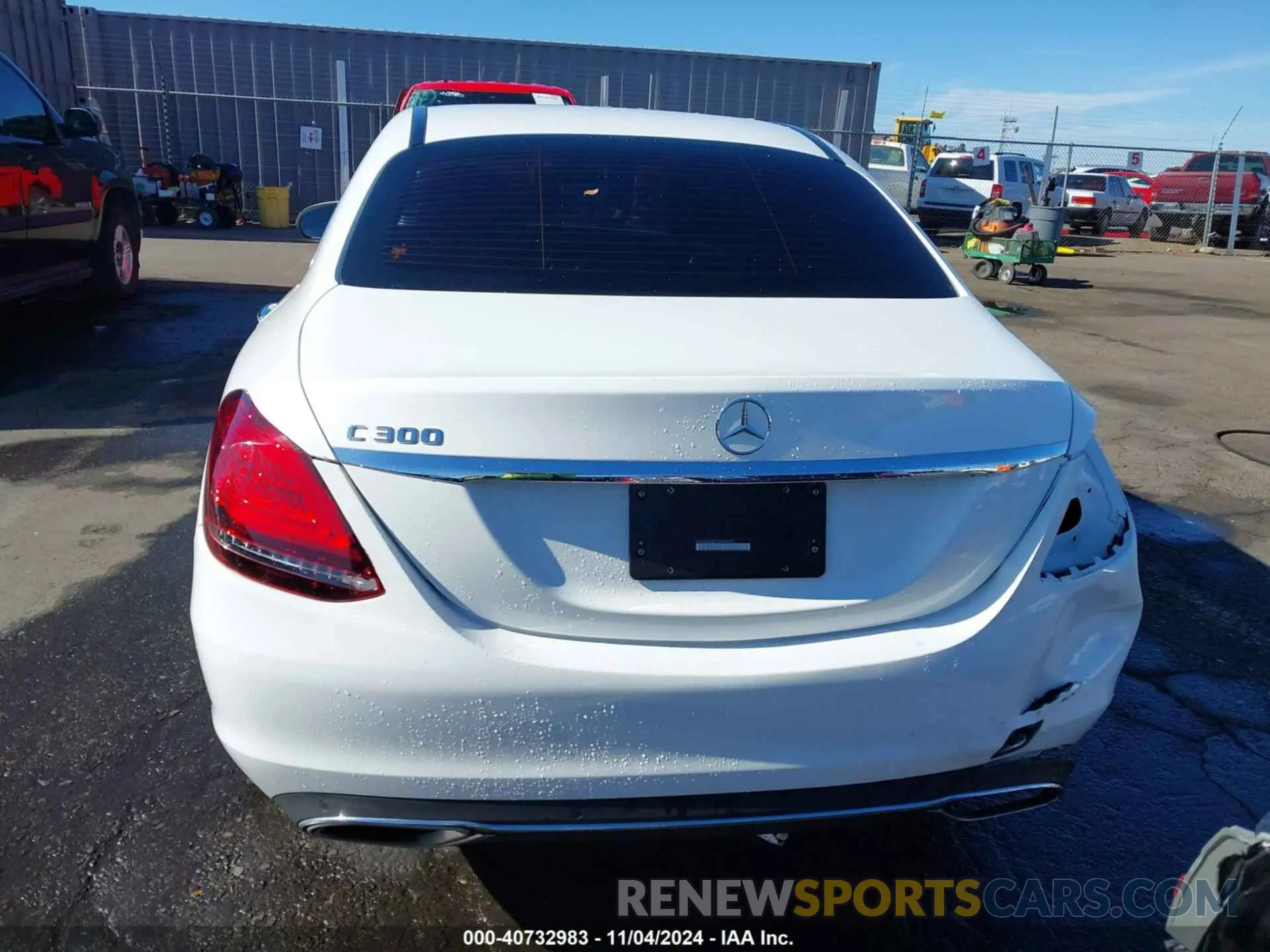 17 Photograph of a damaged car W1KWF8DB7LR599262 MERCEDES-BENZ C 300 2020