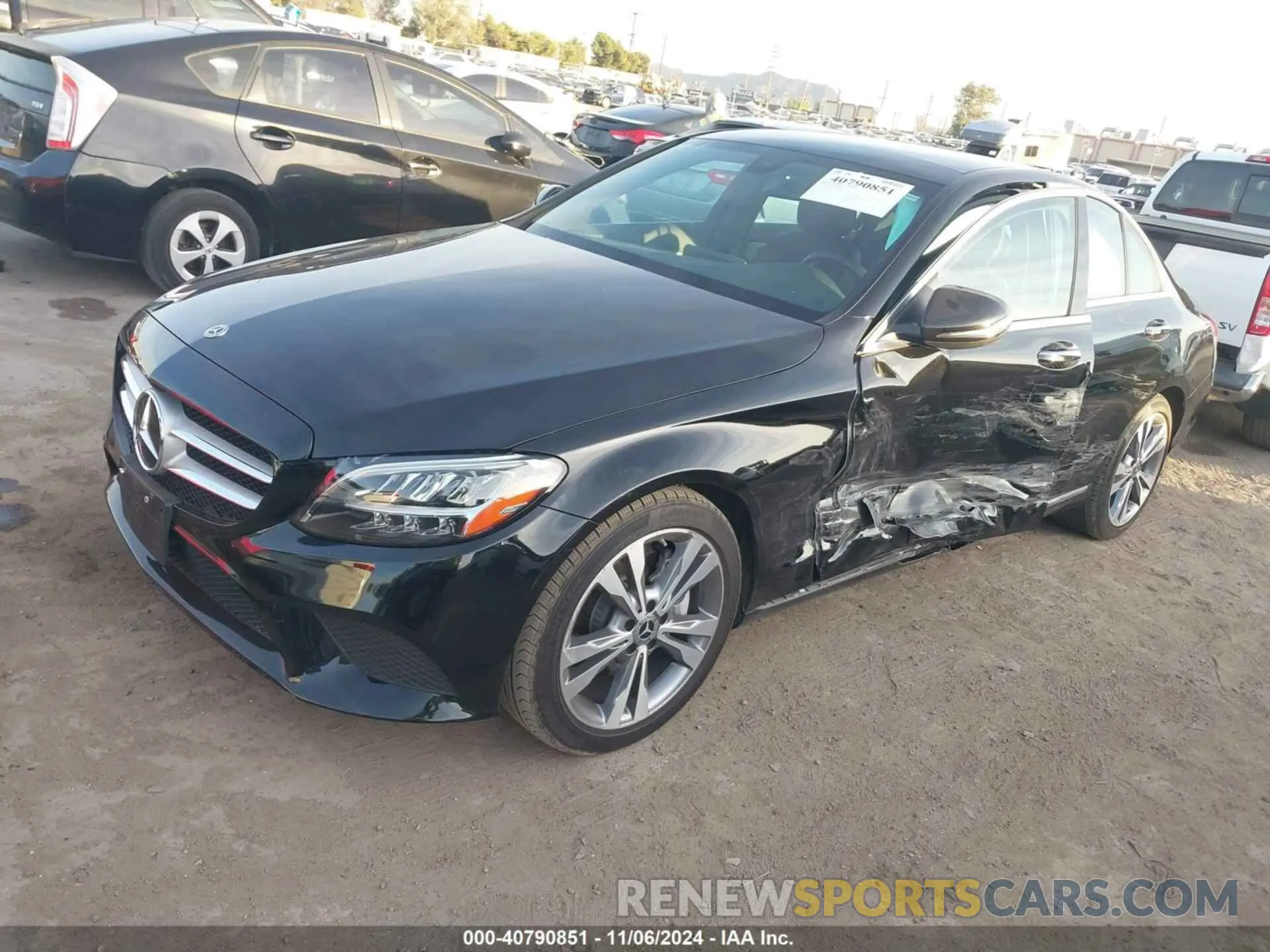 2 Photograph of a damaged car W1KWF8DBXLR597263 MERCEDES-BENZ C 300 2020
