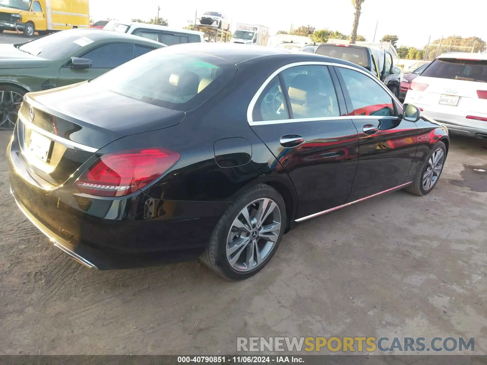 4 Photograph of a damaged car W1KWF8DBXLR597263 MERCEDES-BENZ C 300 2020