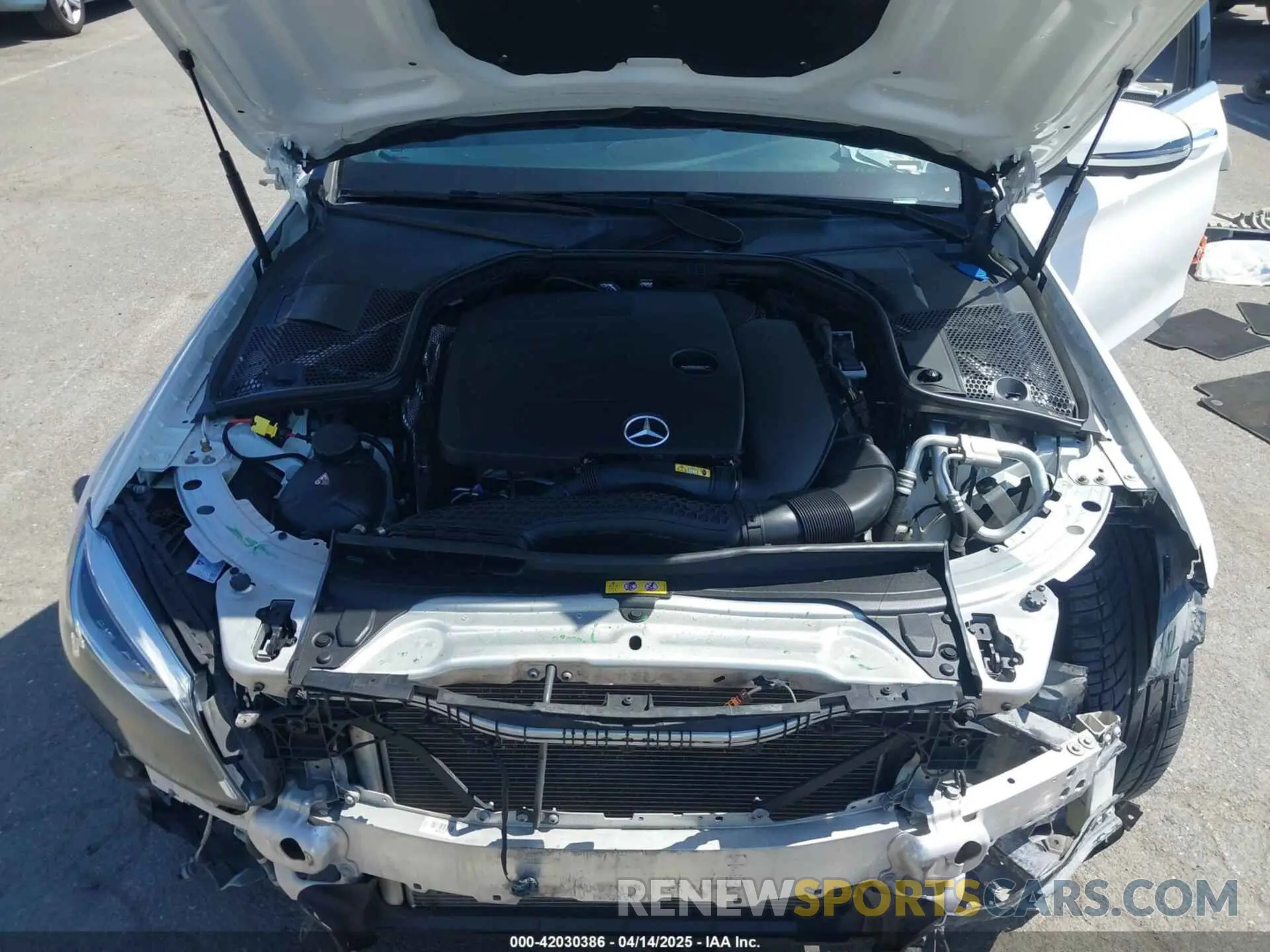 10 Photograph of a damaged car W1KWF8DBXLR601604 MERCEDES-BENZ C 300 2020