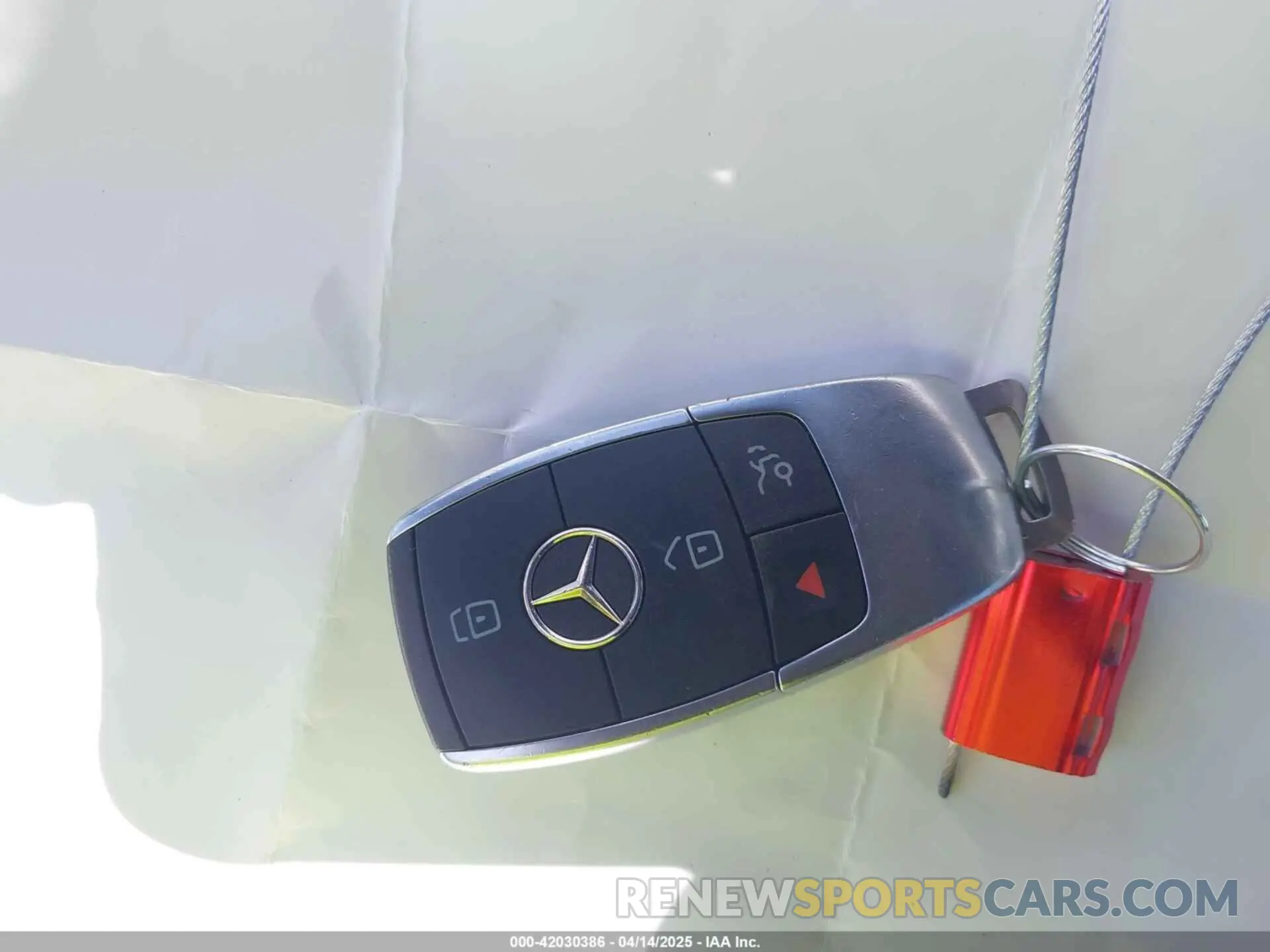11 Photograph of a damaged car W1KWF8DBXLR601604 MERCEDES-BENZ C 300 2020