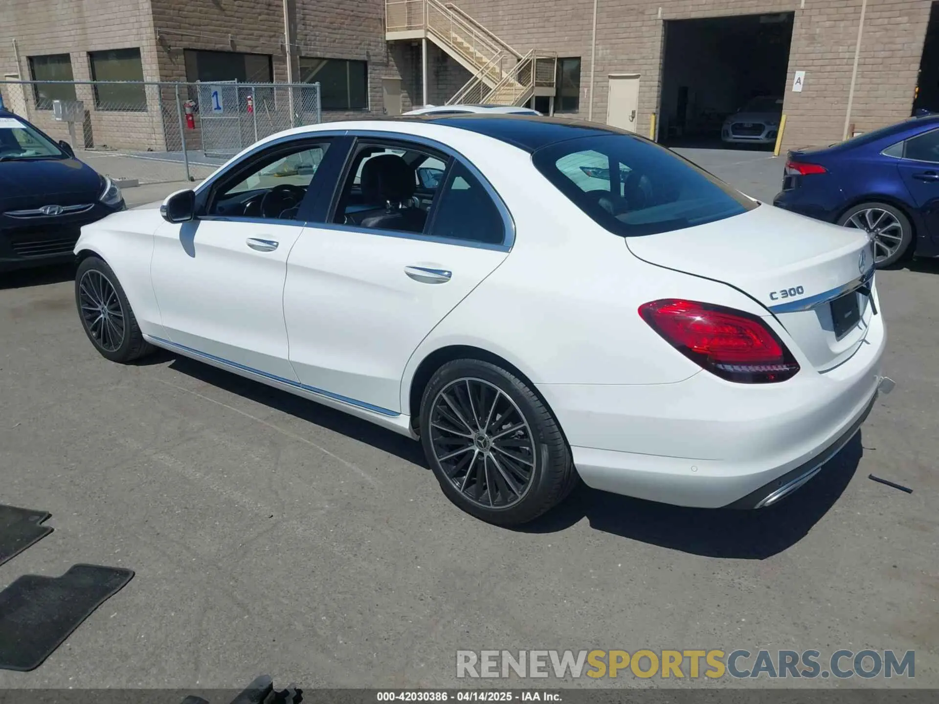 3 Photograph of a damaged car W1KWF8DBXLR601604 MERCEDES-BENZ C 300 2020