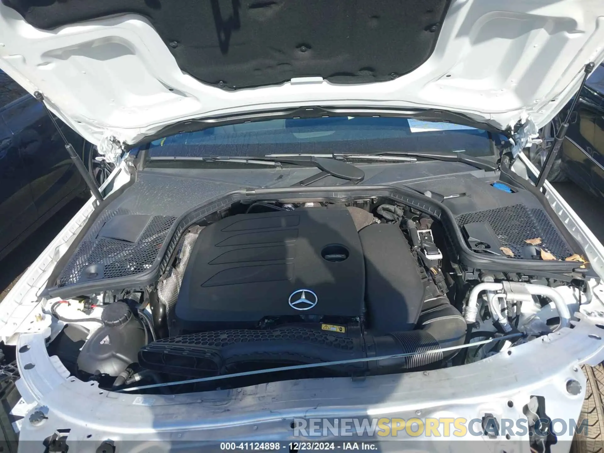 10 Photograph of a damaged car W1KWF8EB6LR595931 MERCEDES-BENZ C 300 2020