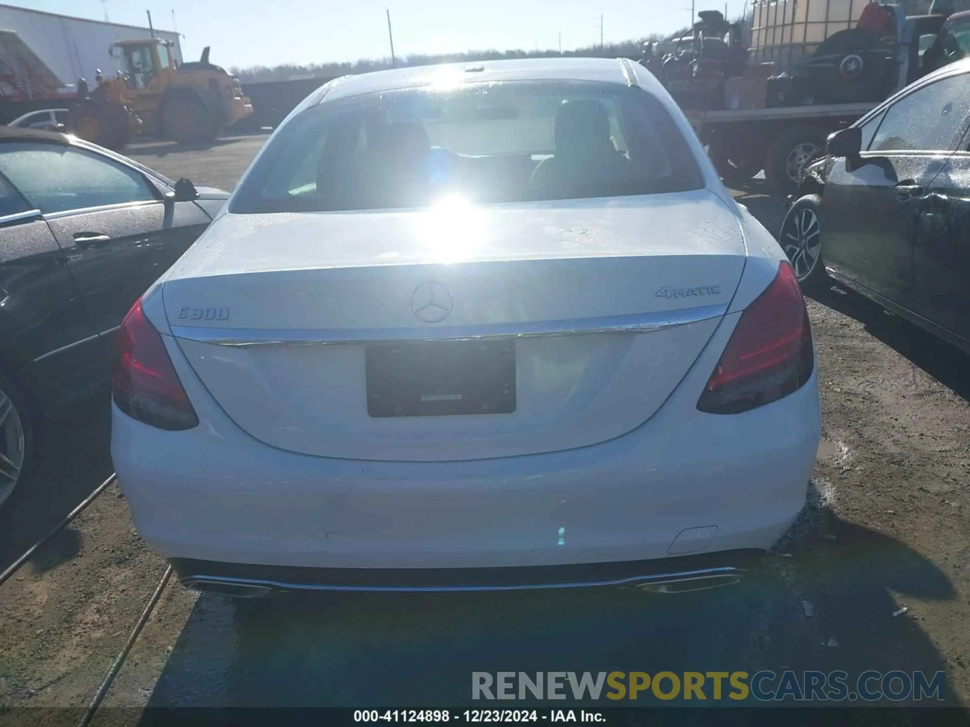17 Photograph of a damaged car W1KWF8EB6LR595931 MERCEDES-BENZ C 300 2020