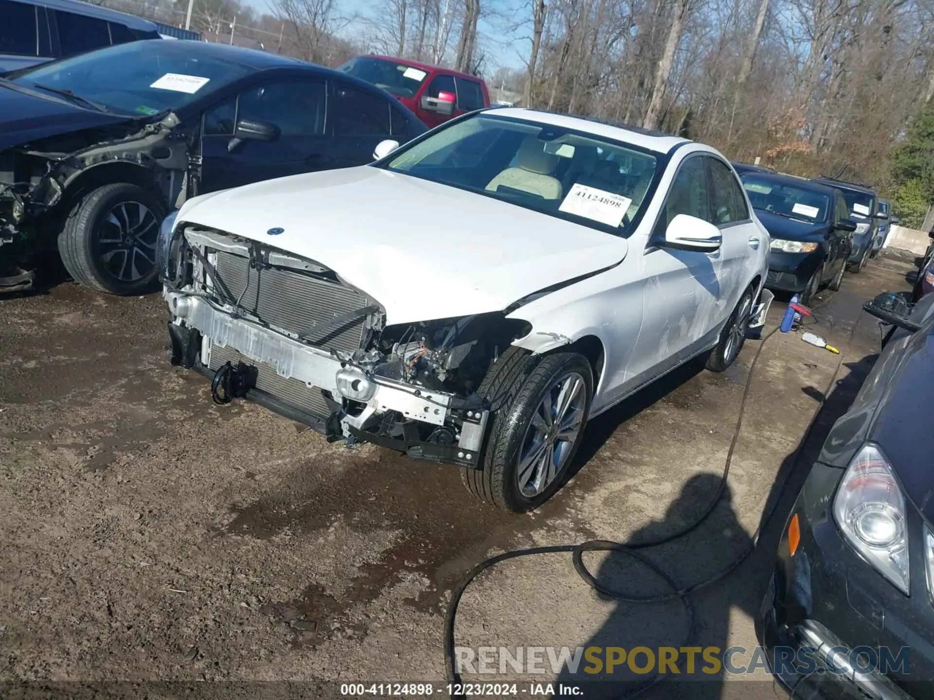 2 Photograph of a damaged car W1KWF8EB6LR595931 MERCEDES-BENZ C 300 2020