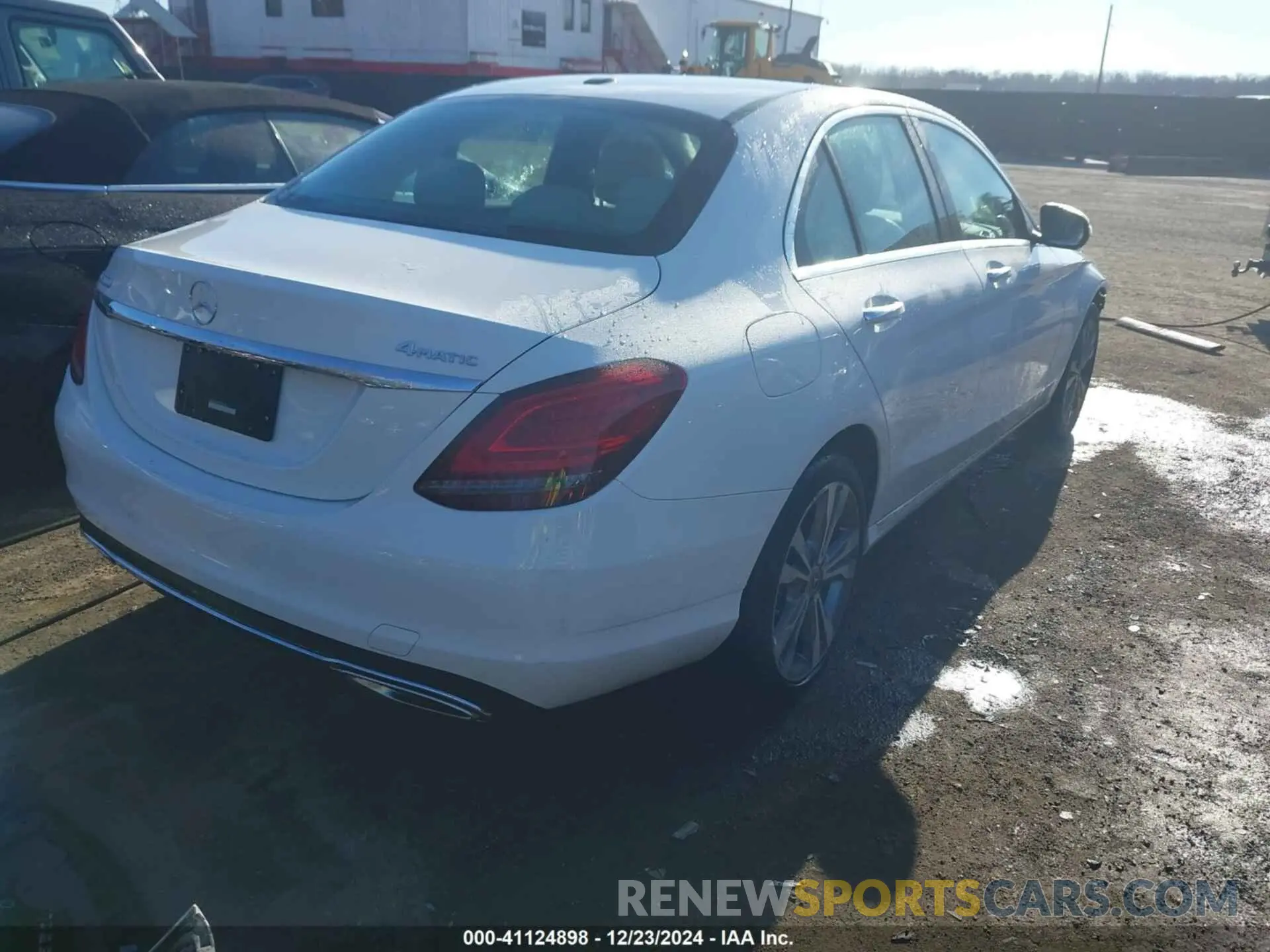 4 Photograph of a damaged car W1KWF8EB6LR595931 MERCEDES-BENZ C 300 2020