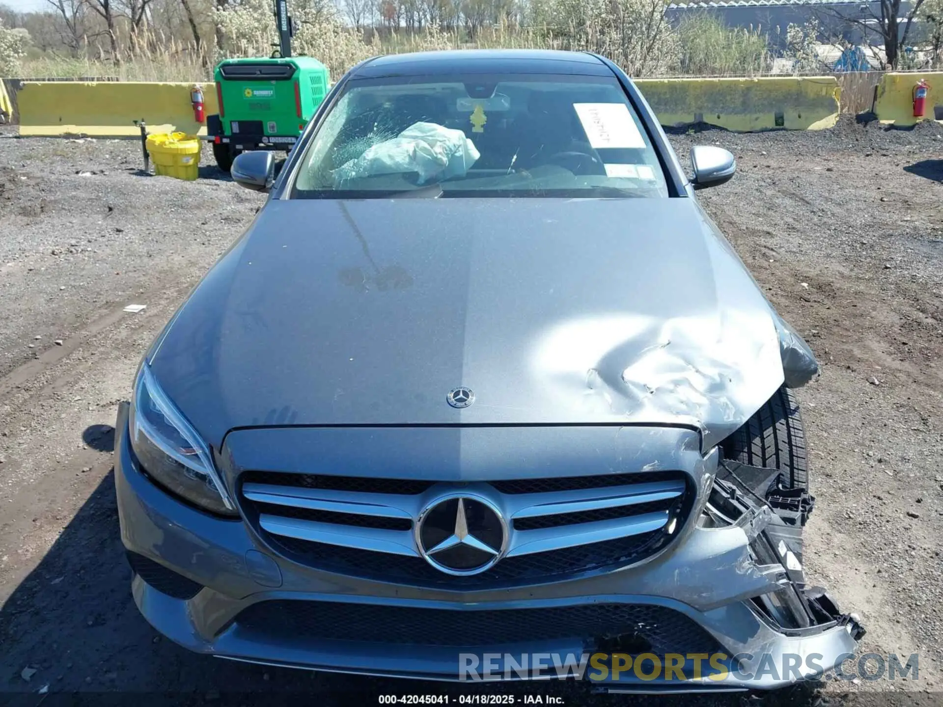 12 Photograph of a damaged car W1KWF8EBXLR592644 MERCEDES-BENZ C 300 2020