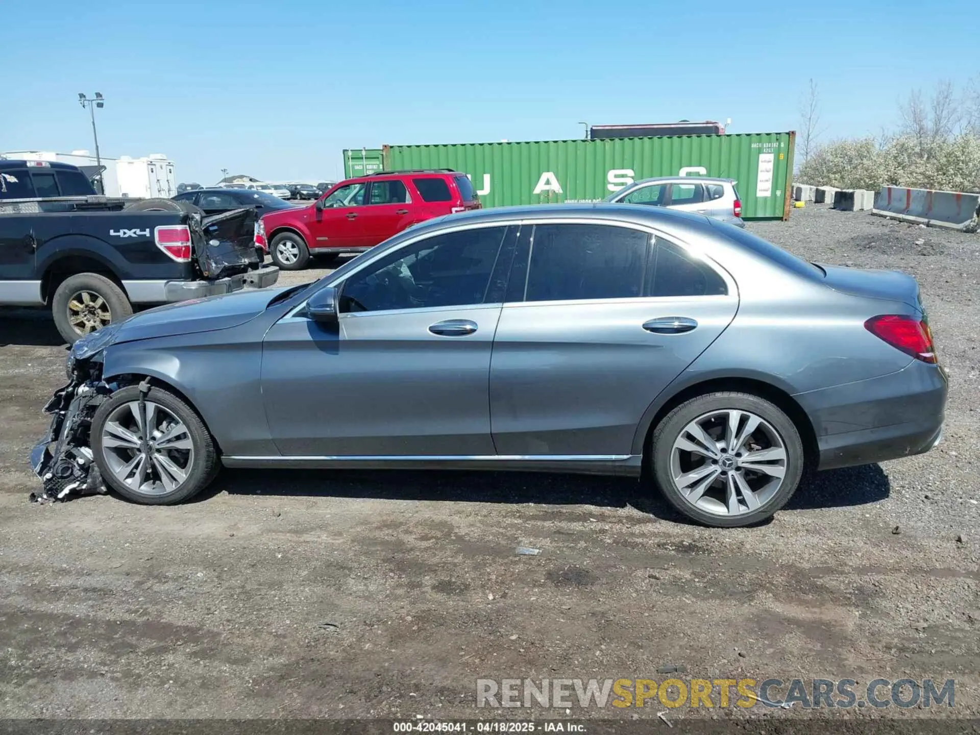 14 Photograph of a damaged car W1KWF8EBXLR592644 MERCEDES-BENZ C 300 2020