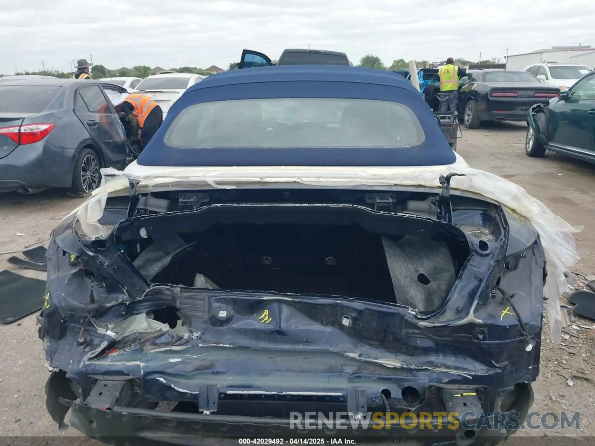 16 Photograph of a damaged car W1KWK8DB3LG015172 MERCEDES-BENZ C 300 2020