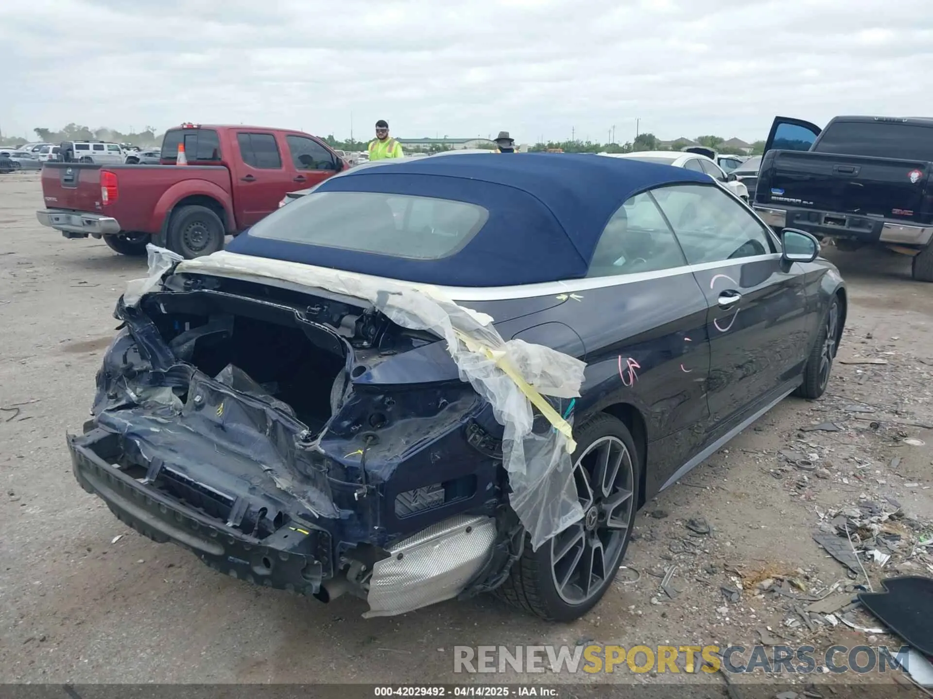 4 Photograph of a damaged car W1KWK8DB3LG015172 MERCEDES-BENZ C 300 2020
