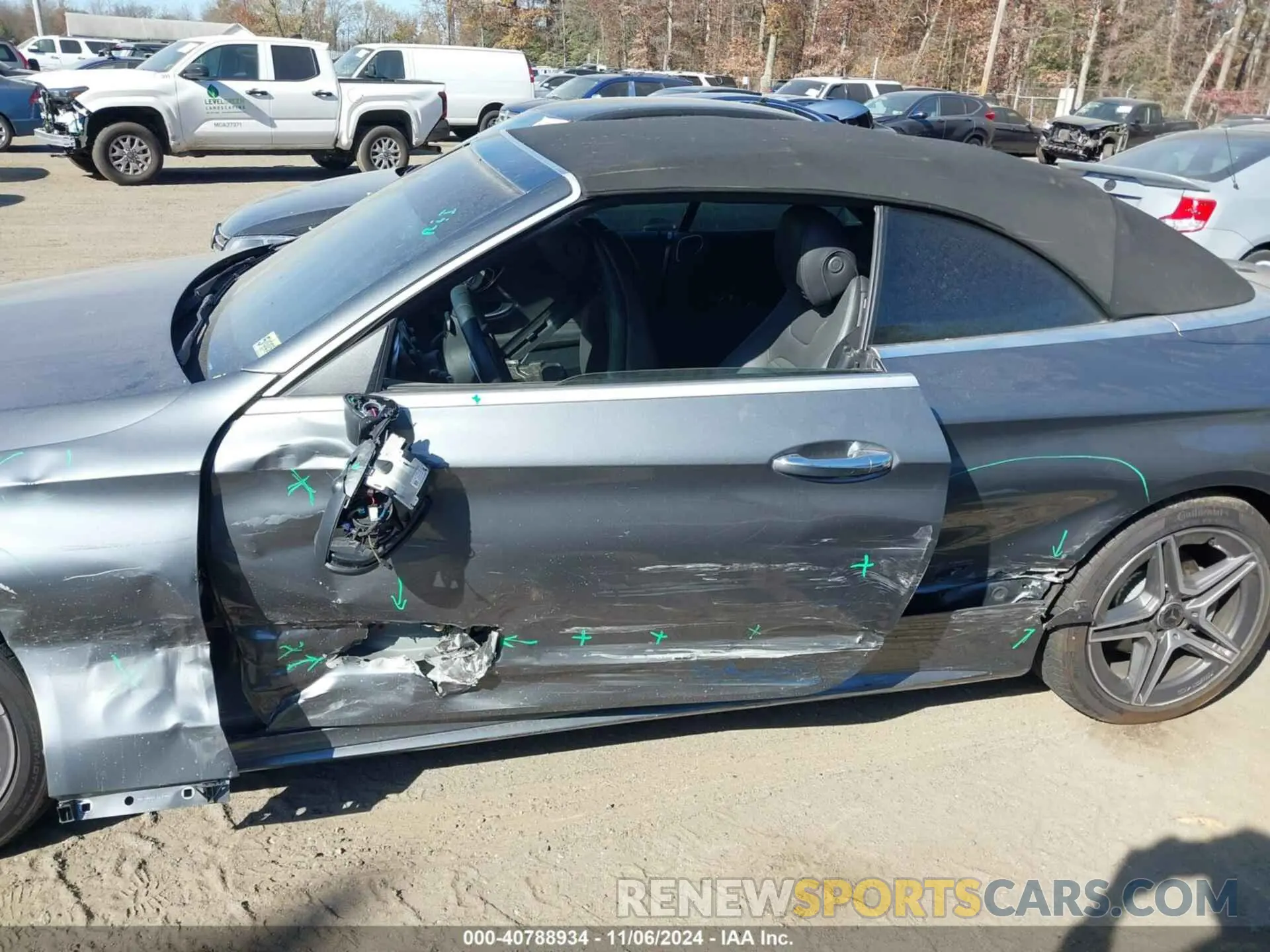 14 Photograph of a damaged car W1KWK8EB1LG022118 MERCEDES-BENZ C 300 2020