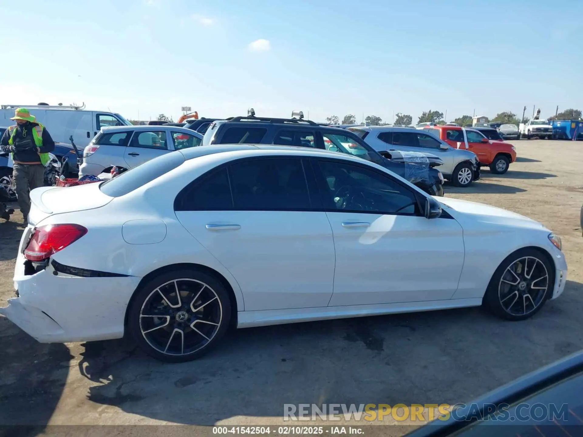 13 Photograph of a damaged car WDDWF8DB0LR545186 MERCEDES-BENZ C 300 2020