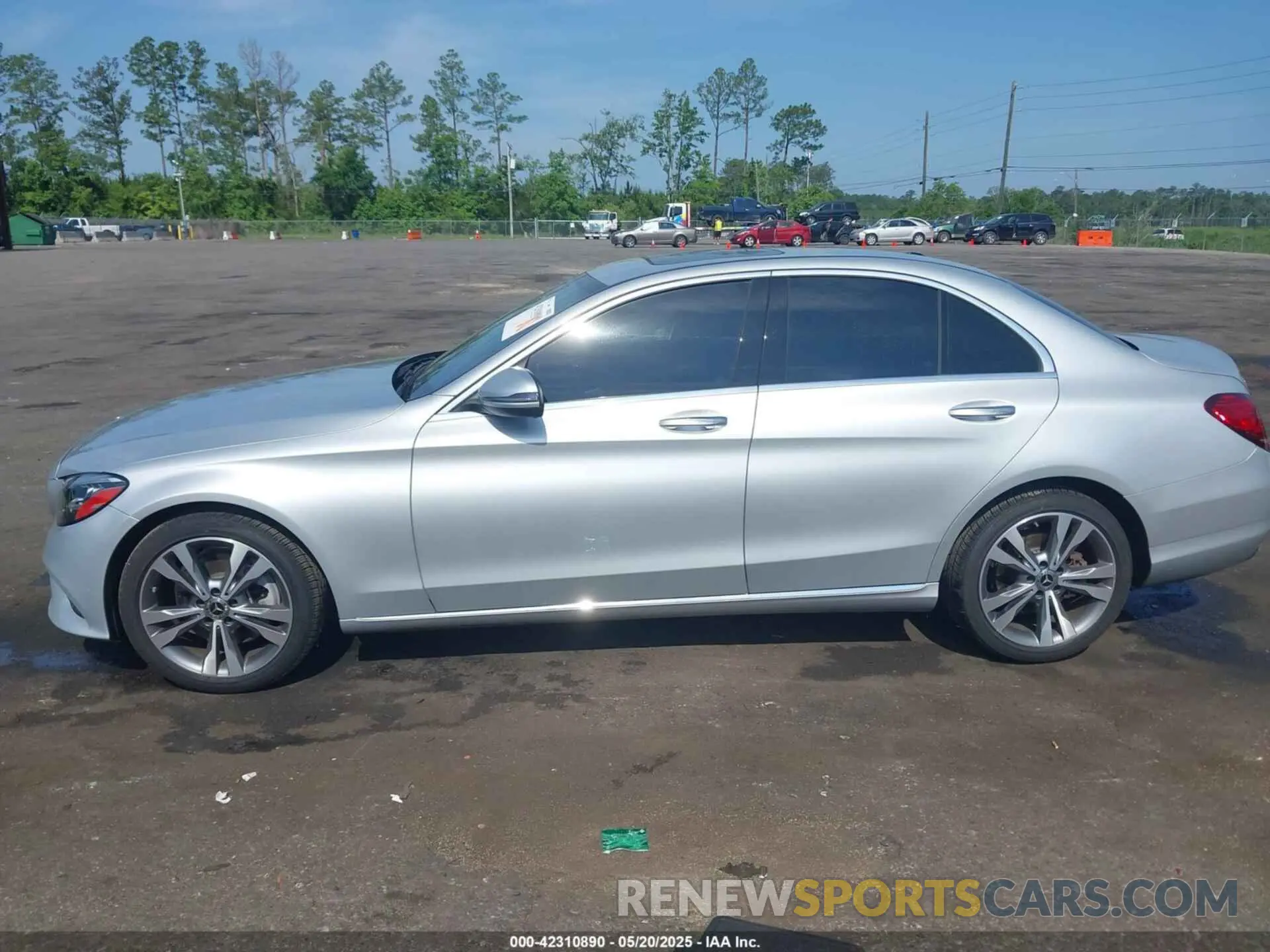 14 Photograph of a damaged car WDDWF8DB0LR553935 MERCEDES-BENZ C 300 2020