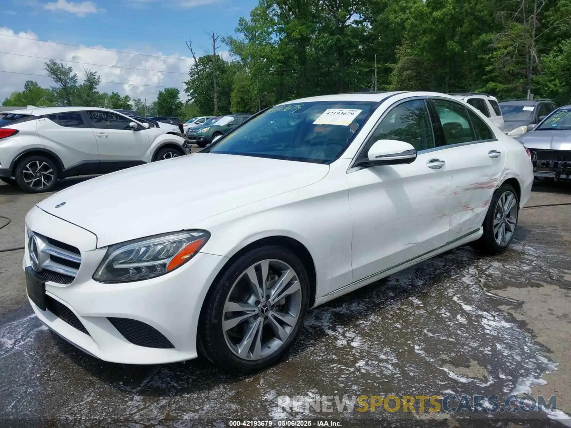 2 Photograph of a damaged car WDDWF8DB1LR543088 MERCEDES-BENZ C 300 2020
