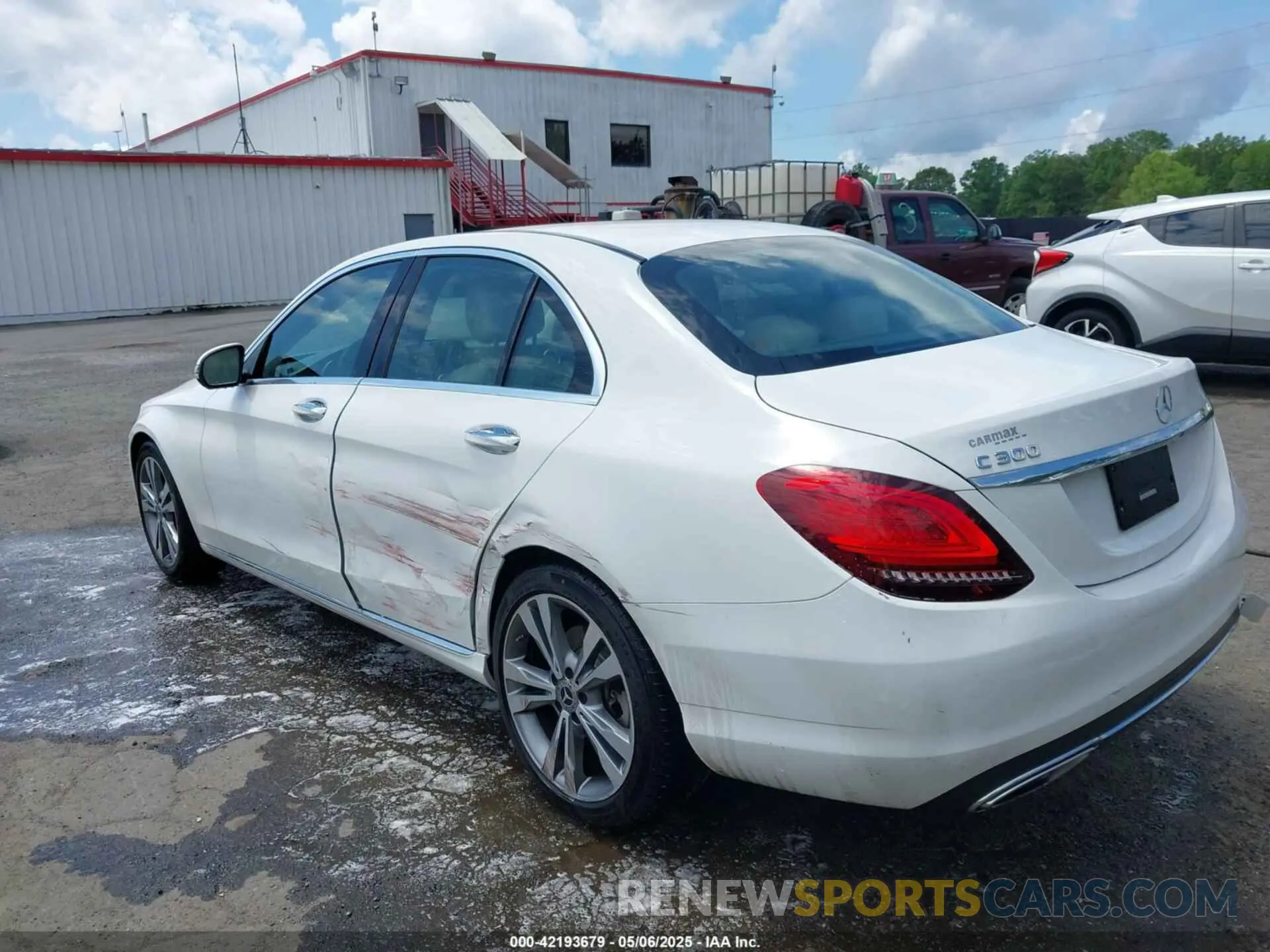 3 Photograph of a damaged car WDDWF8DB1LR543088 MERCEDES-BENZ C 300 2020