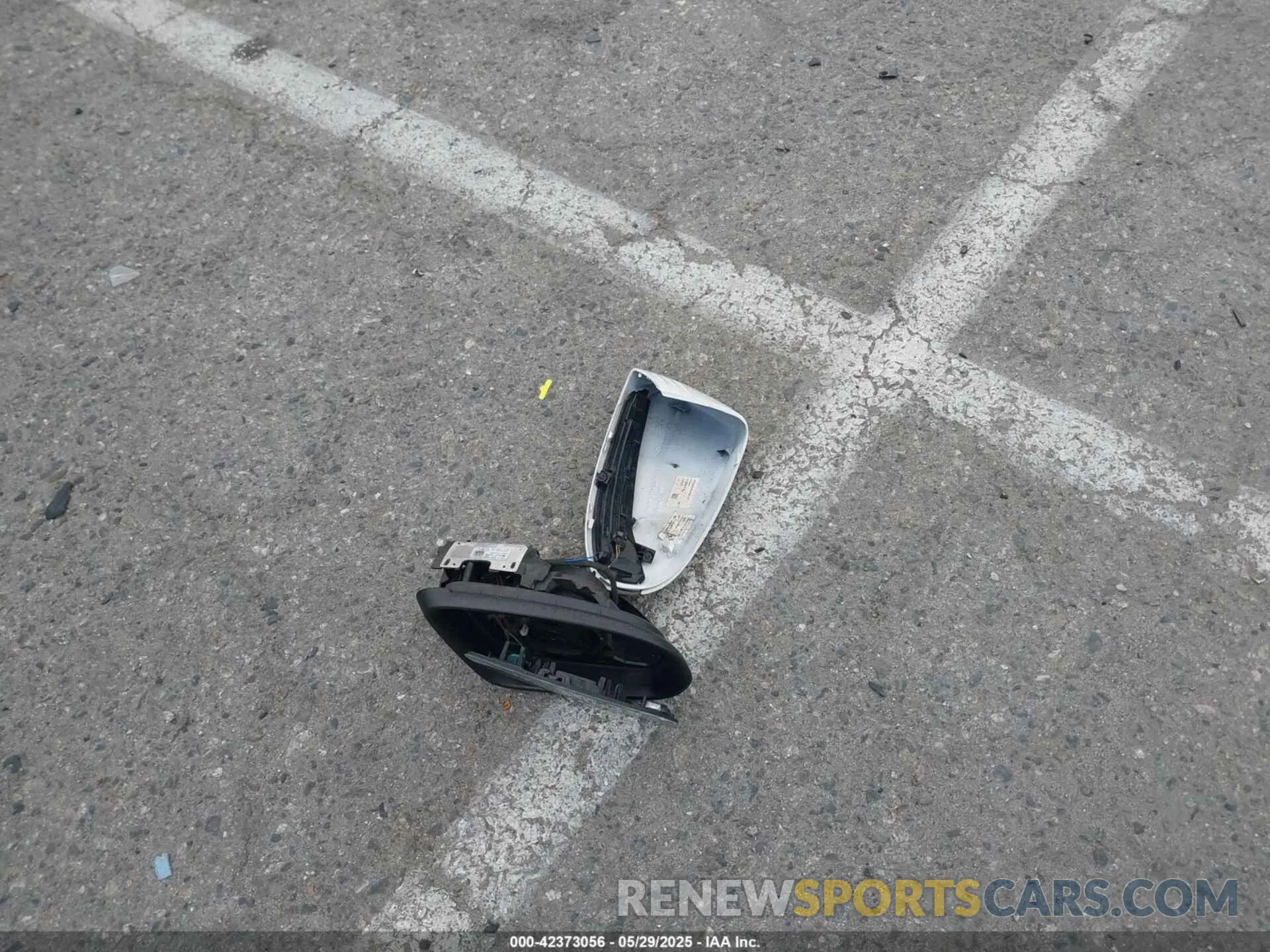 12 Photograph of a damaged car WDDWF8DB3LR541486 MERCEDES-BENZ C 300 2020