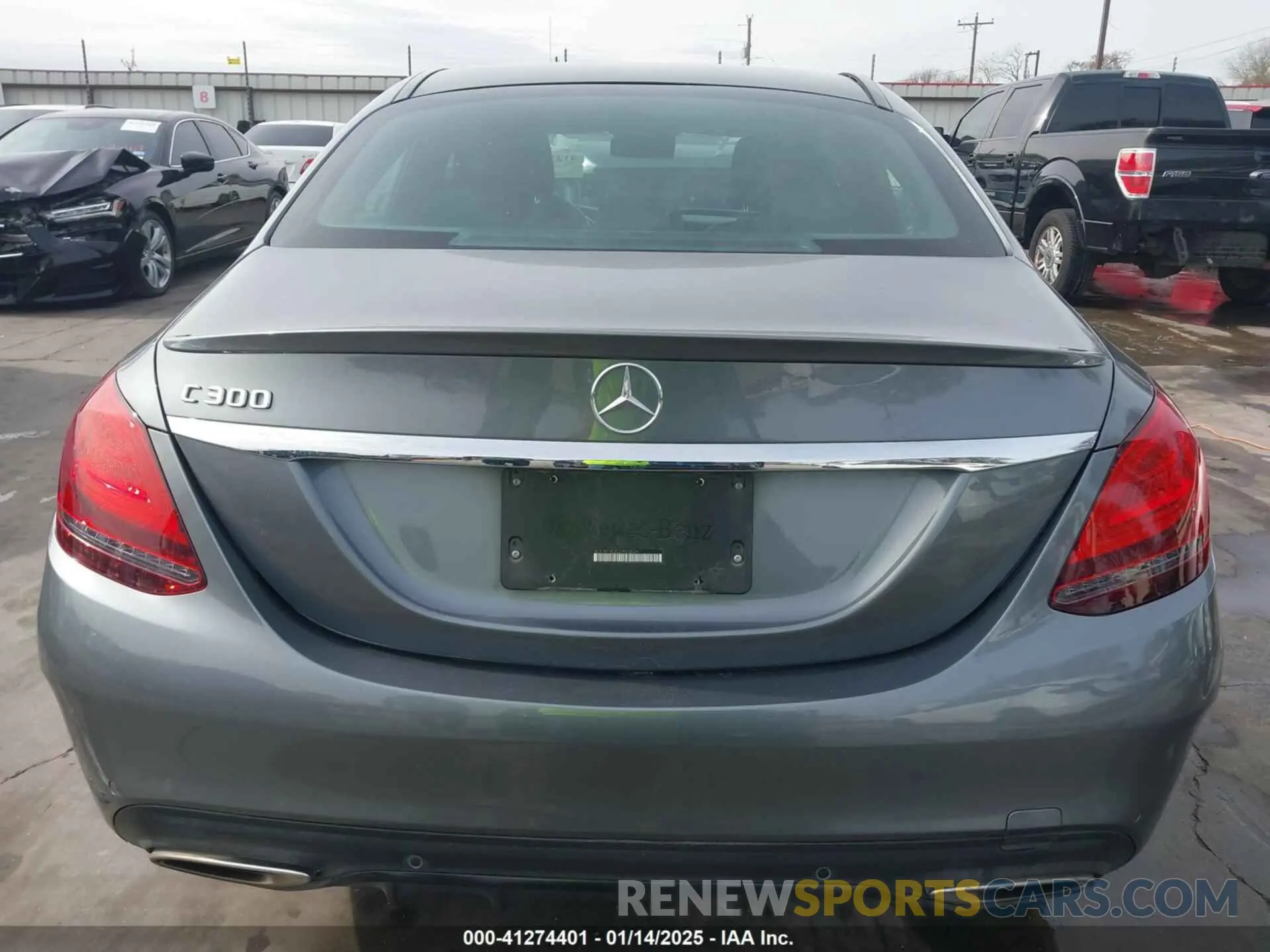 16 Photograph of a damaged car WDDWF8DB3LR558241 MERCEDES-BENZ C 300 2020