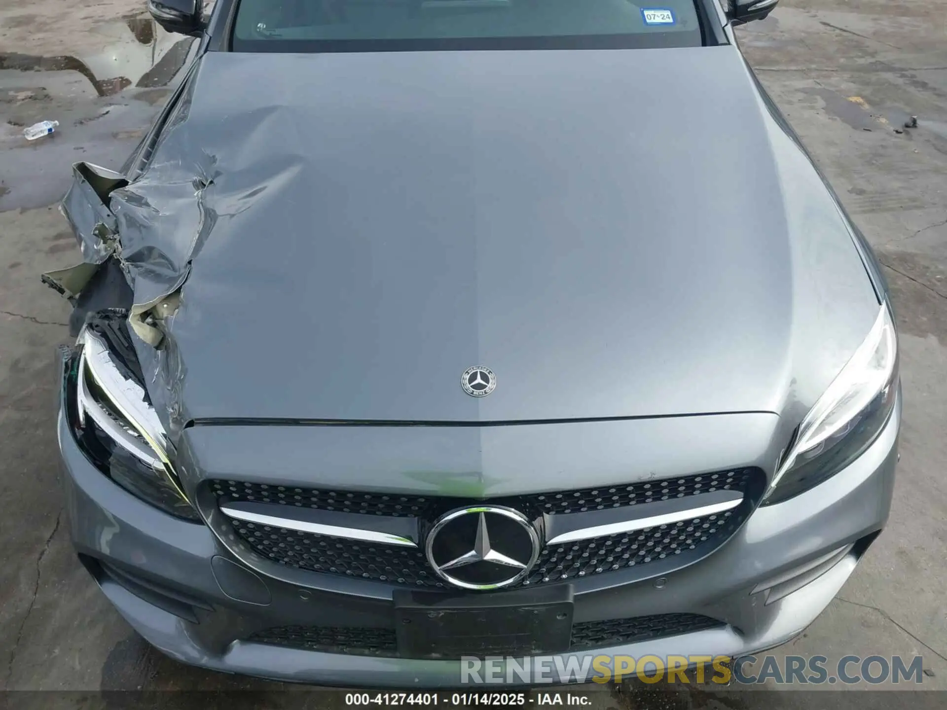 17 Photograph of a damaged car WDDWF8DB3LR558241 MERCEDES-BENZ C 300 2020