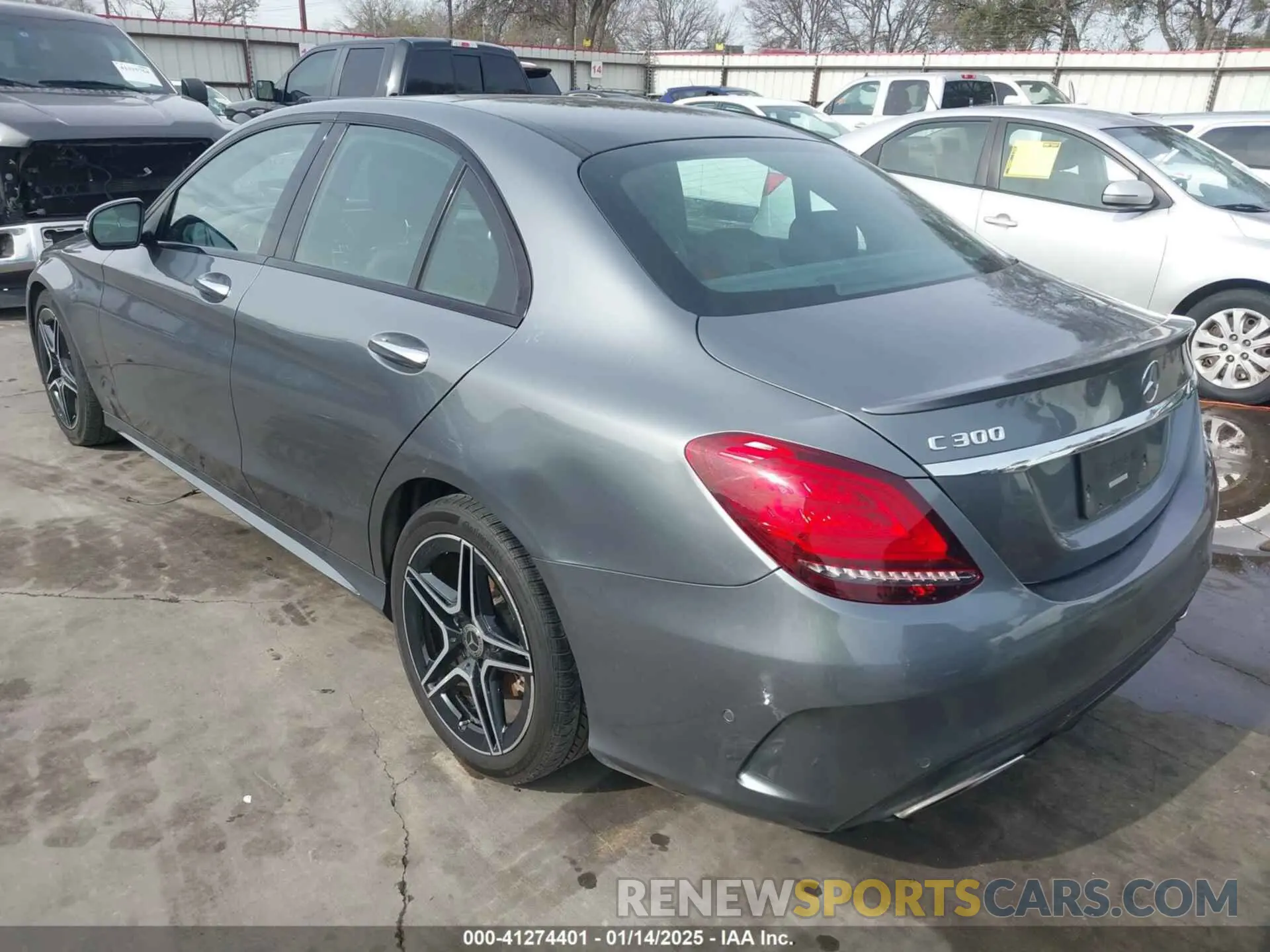 3 Photograph of a damaged car WDDWF8DB3LR558241 MERCEDES-BENZ C 300 2020