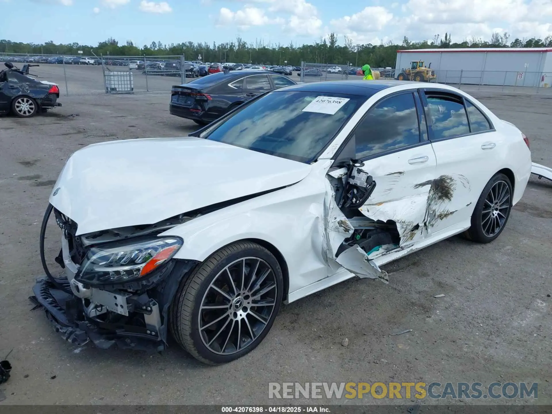 2 Photograph of a damaged car WDDWF8DB4LR525488 MERCEDES-BENZ C 300 2020