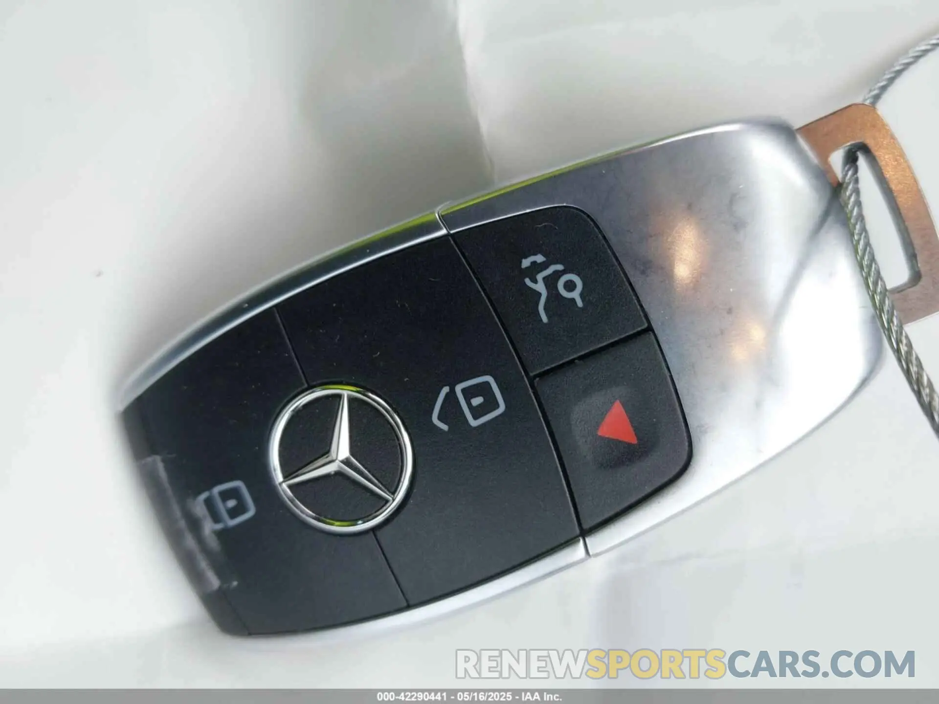 11 Photograph of a damaged car WDDWF8DB5LR539187 MERCEDES-BENZ C 300 2020