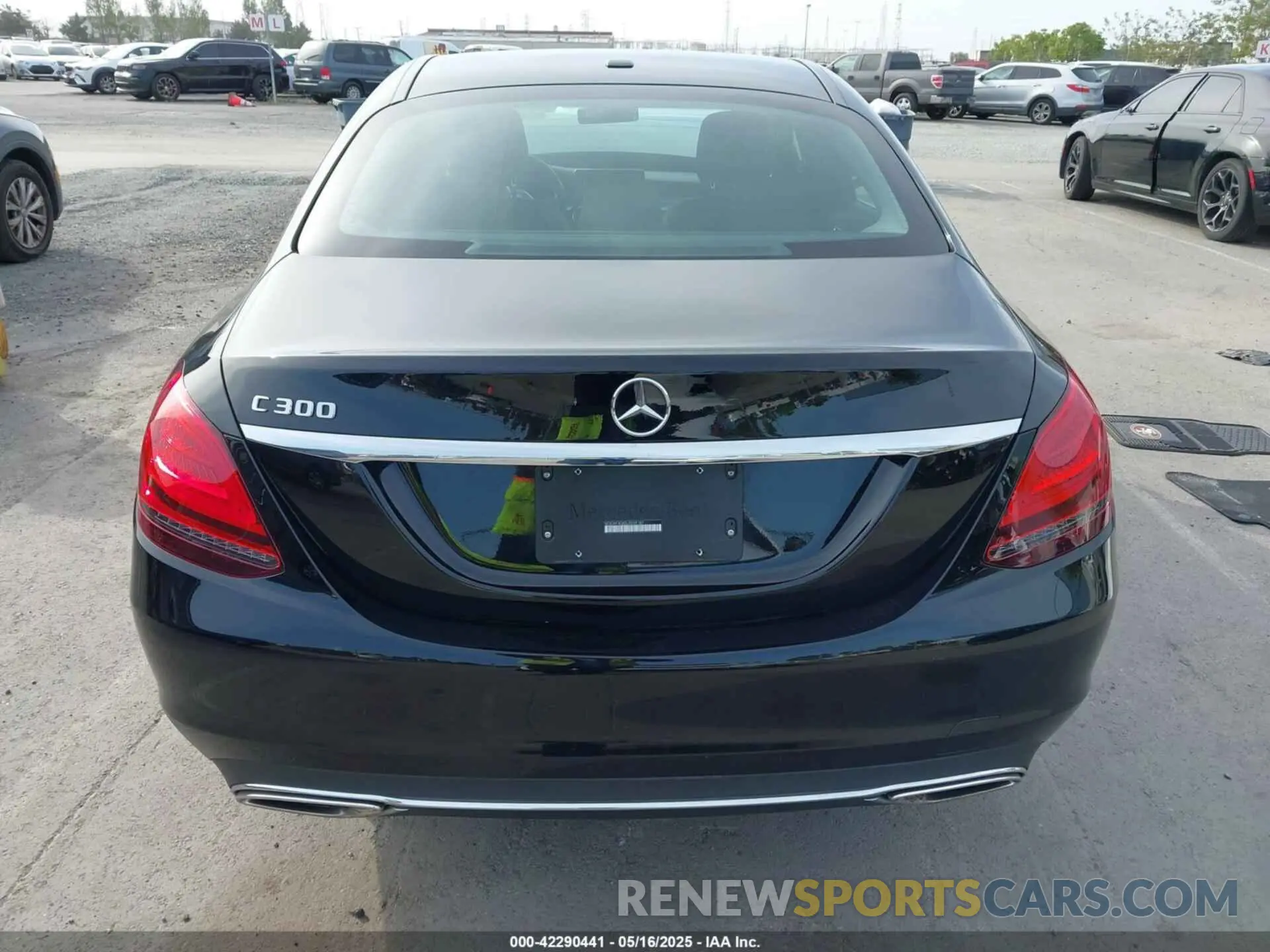 16 Photograph of a damaged car WDDWF8DB5LR539187 MERCEDES-BENZ C 300 2020