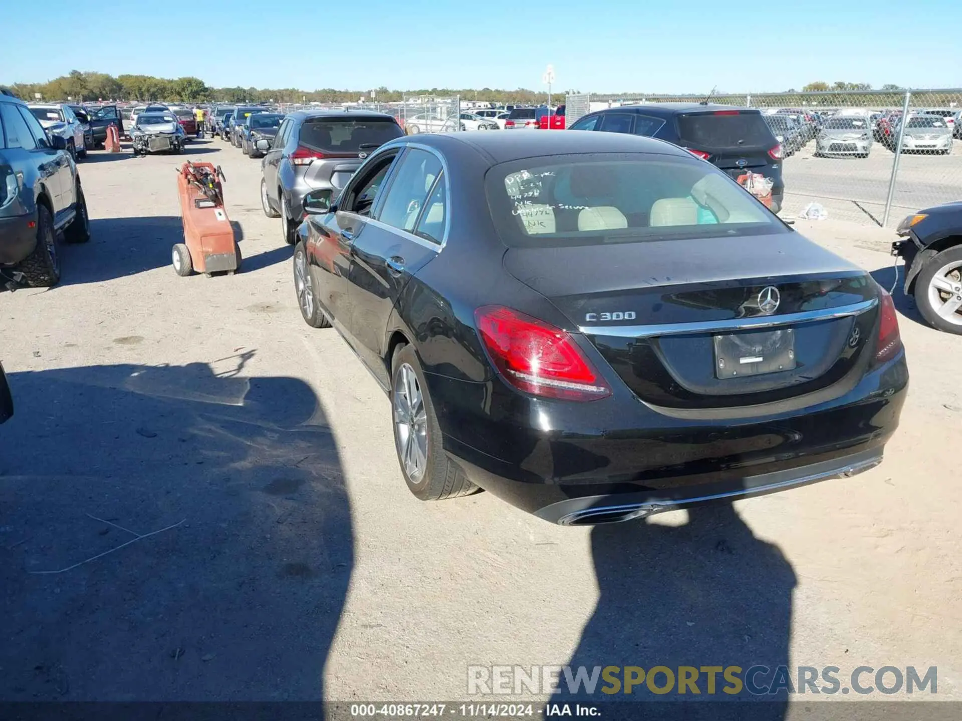 3 Photograph of a damaged car WDDWF8DB5LR555471 MERCEDES-BENZ C 300 2020