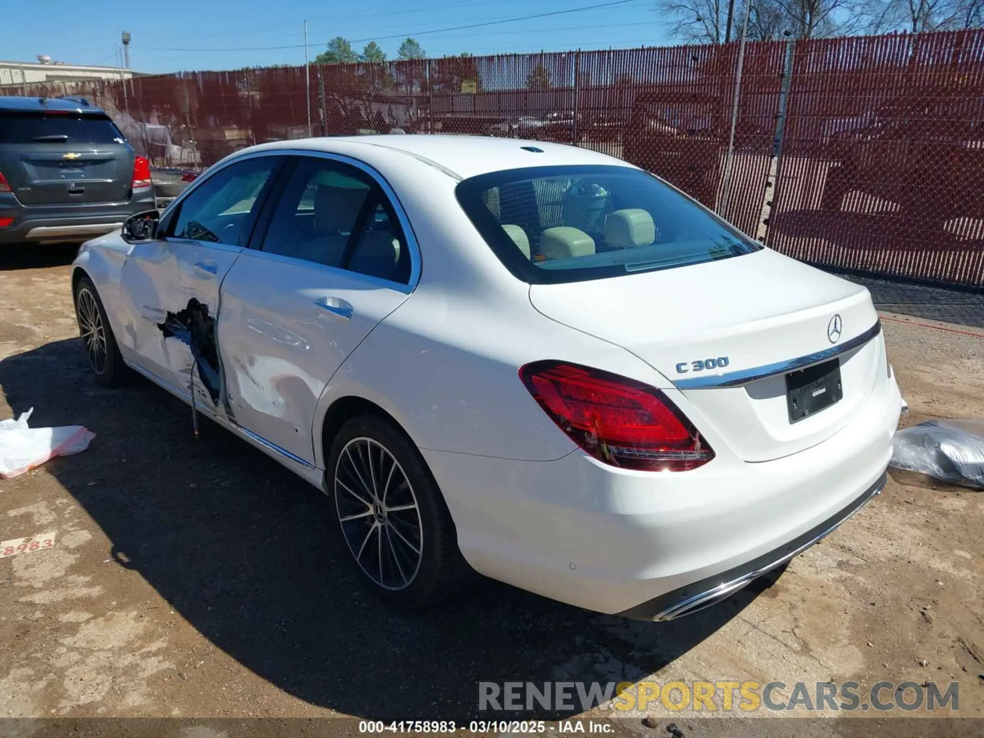 3 Photograph of a damaged car WDDWF8DB6LR559612 MERCEDES-BENZ C 300 2020