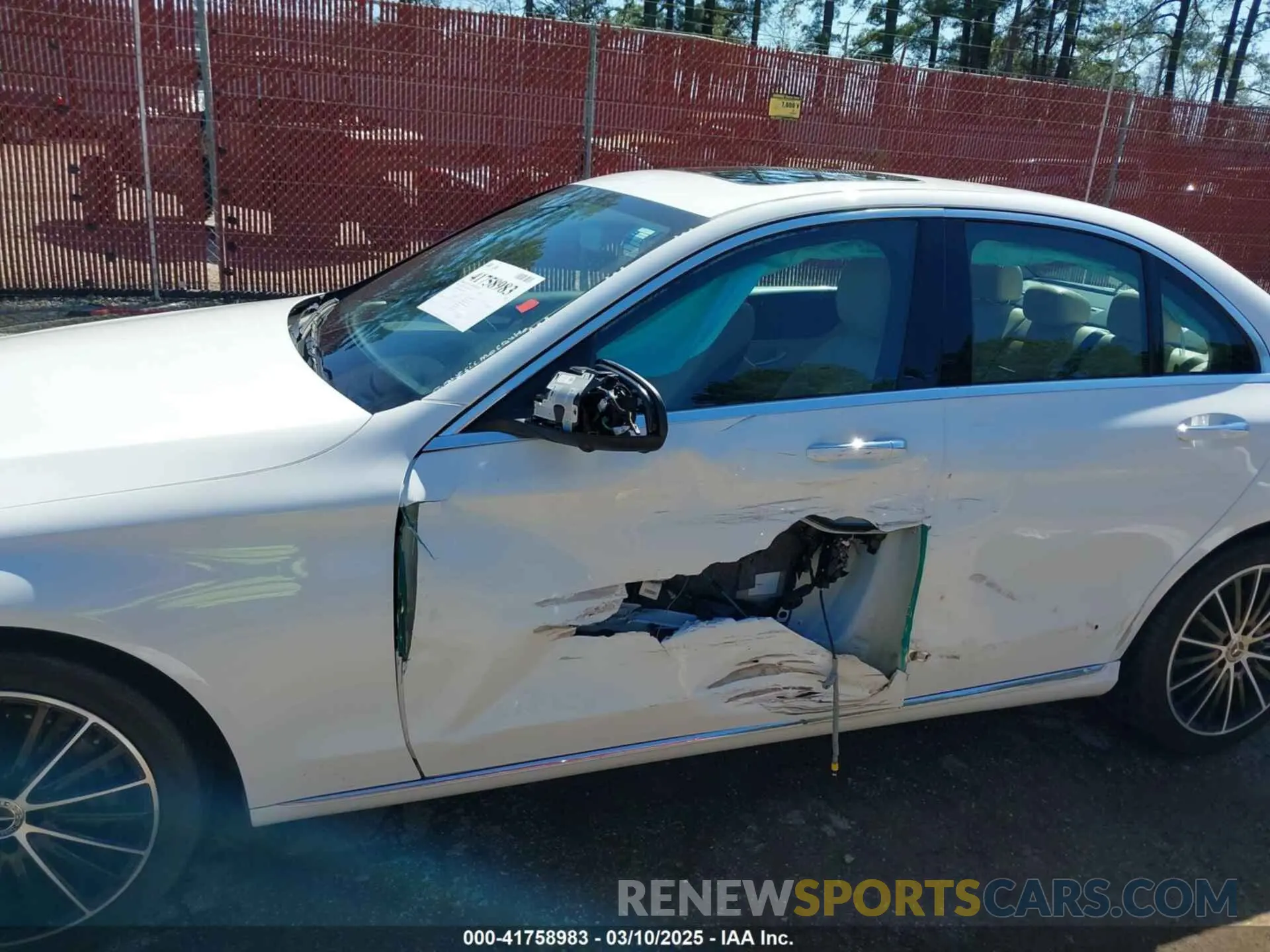 6 Photograph of a damaged car WDDWF8DB6LR559612 MERCEDES-BENZ C 300 2020