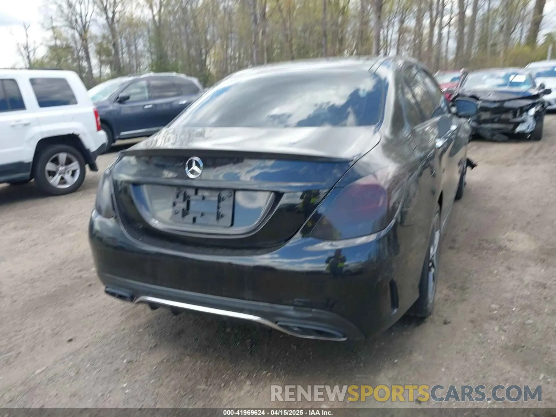 15 Photograph of a damaged car WDDWF8EB0LR536129 MERCEDES-BENZ C 300 2020