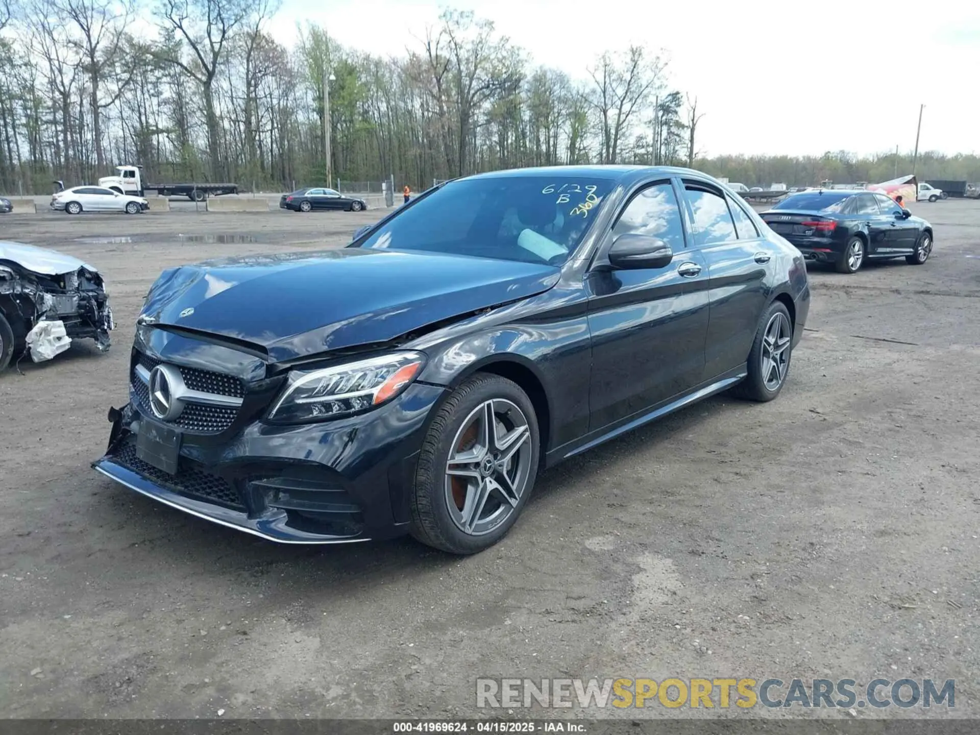 2 Photograph of a damaged car WDDWF8EB0LR536129 MERCEDES-BENZ C 300 2020
