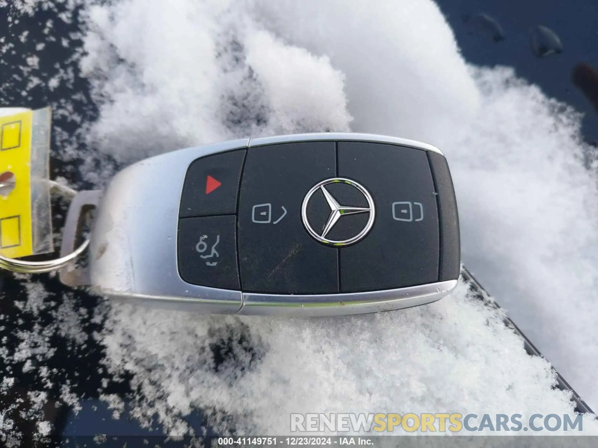 11 Photograph of a damaged car WDDWF8EB2LR559525 MERCEDES-BENZ C 300 2020