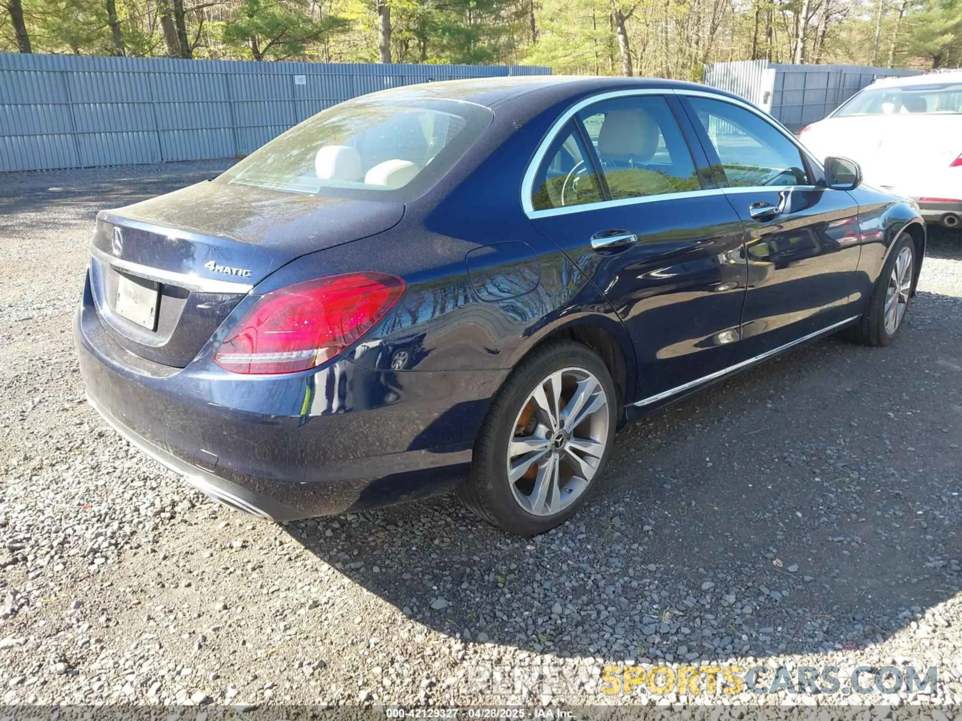 4 Photograph of a damaged car WDDWF8EB9LR561644 MERCEDES-BENZ C 300 2020
