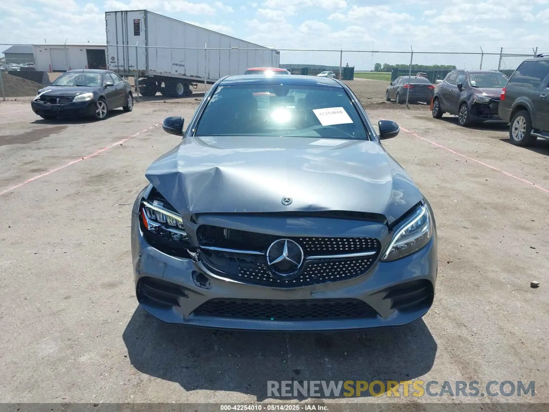12 Photograph of a damaged car WDDWF8EBXLR525624 MERCEDES-BENZ C 300 2020
