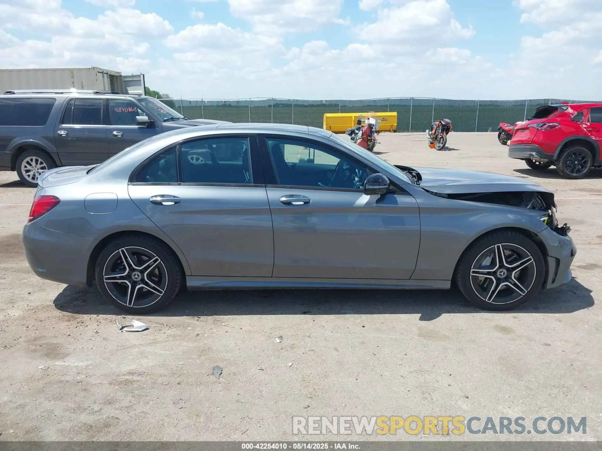 13 Photograph of a damaged car WDDWF8EBXLR525624 MERCEDES-BENZ C 300 2020