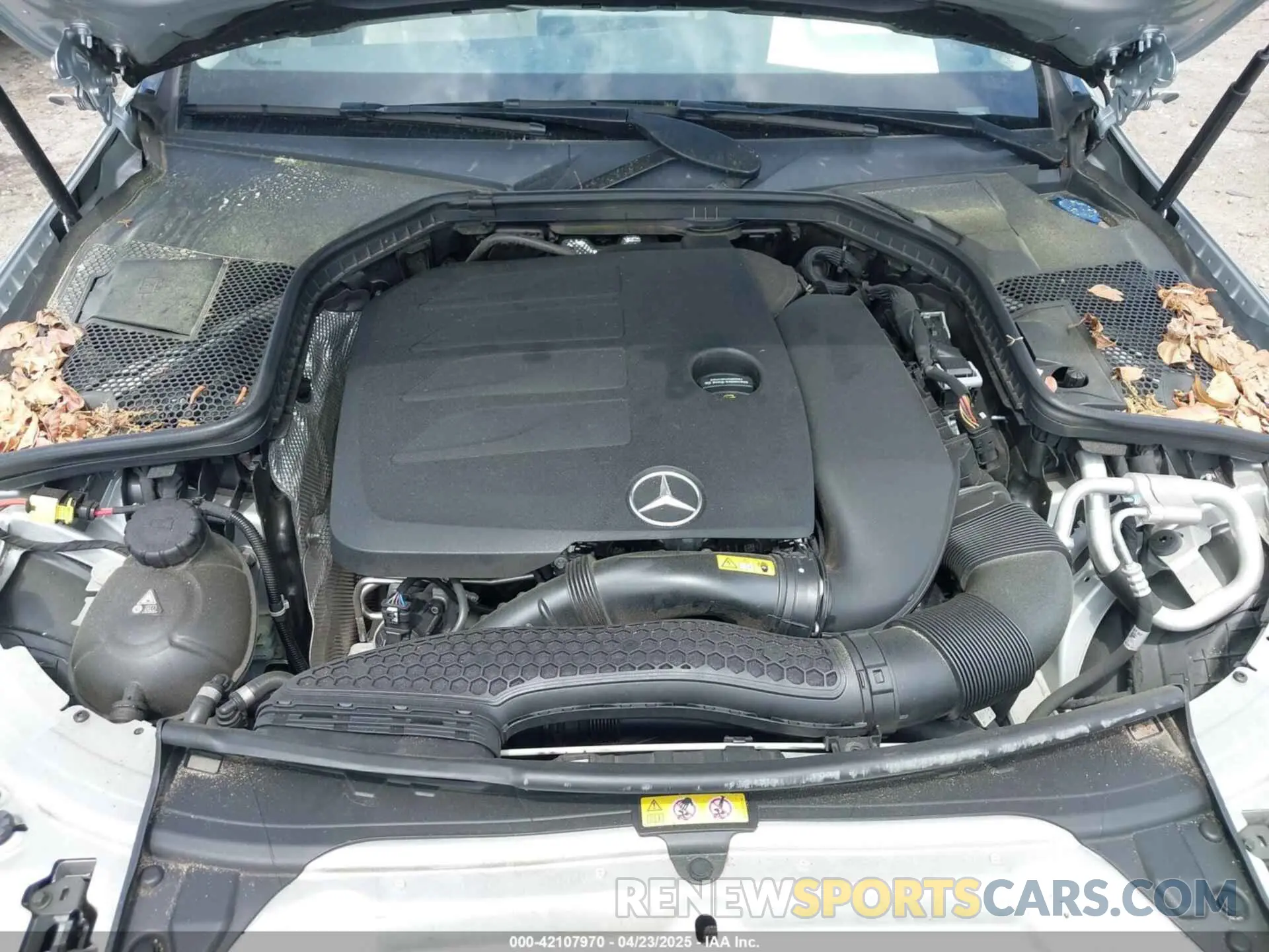 10 Photograph of a damaged car WDDWF8EBXLR526028 MERCEDES-BENZ C 300 2020