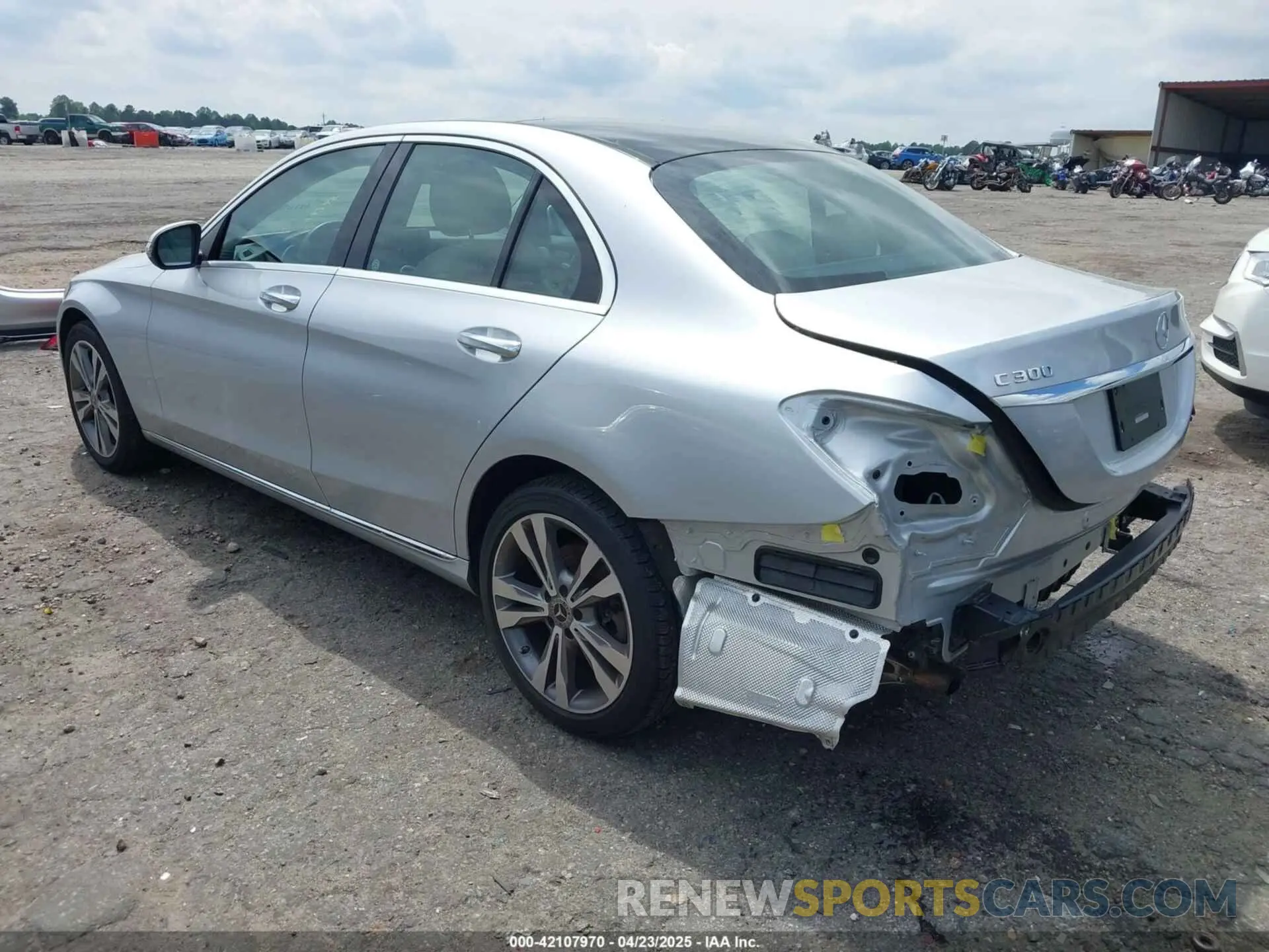 3 Photograph of a damaged car WDDWF8EBXLR526028 MERCEDES-BENZ C 300 2020