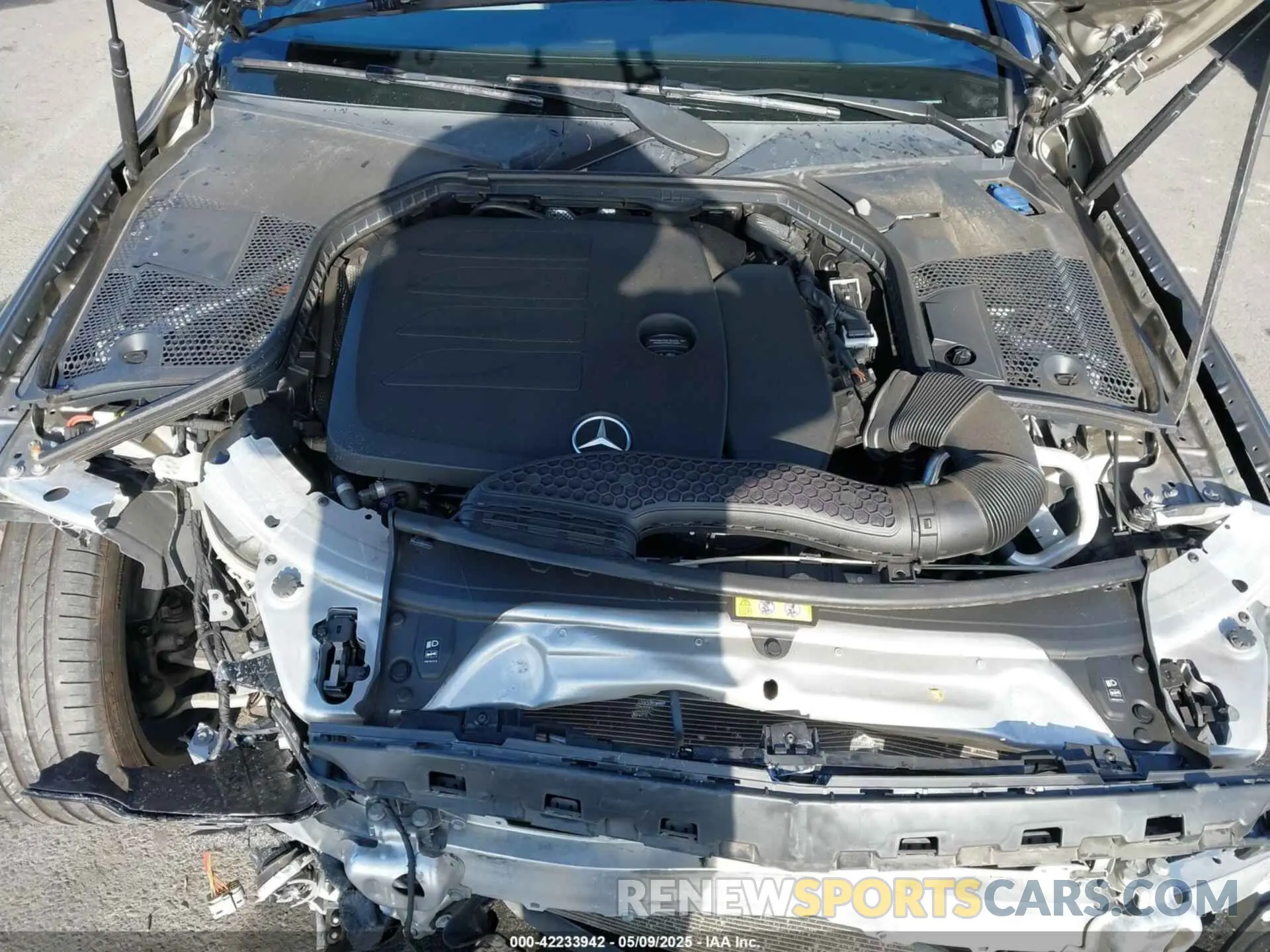 10 Photograph of a damaged car WDDWK8DB3LF960872 MERCEDES-BENZ C 300 2020