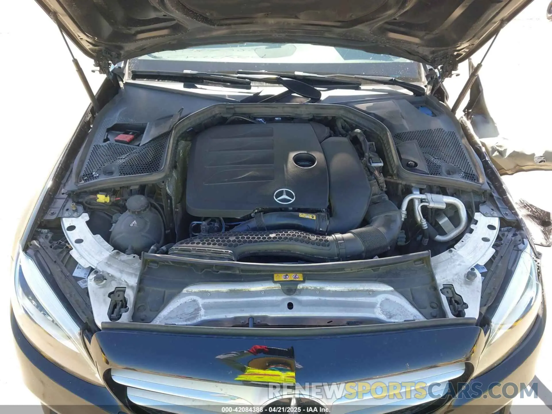 10 Photograph of a damaged car W1KWF8DB0MR618283 MERCEDES-BENZ C 300 2021