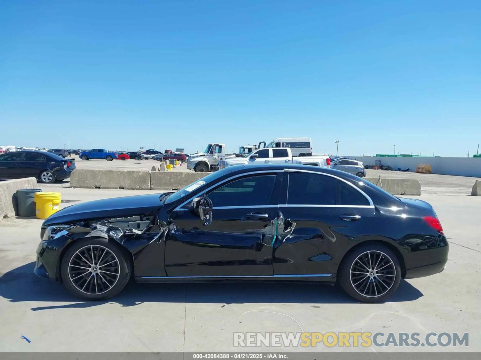 15 Photograph of a damaged car W1KWF8DB0MR618283 MERCEDES-BENZ C 300 2021