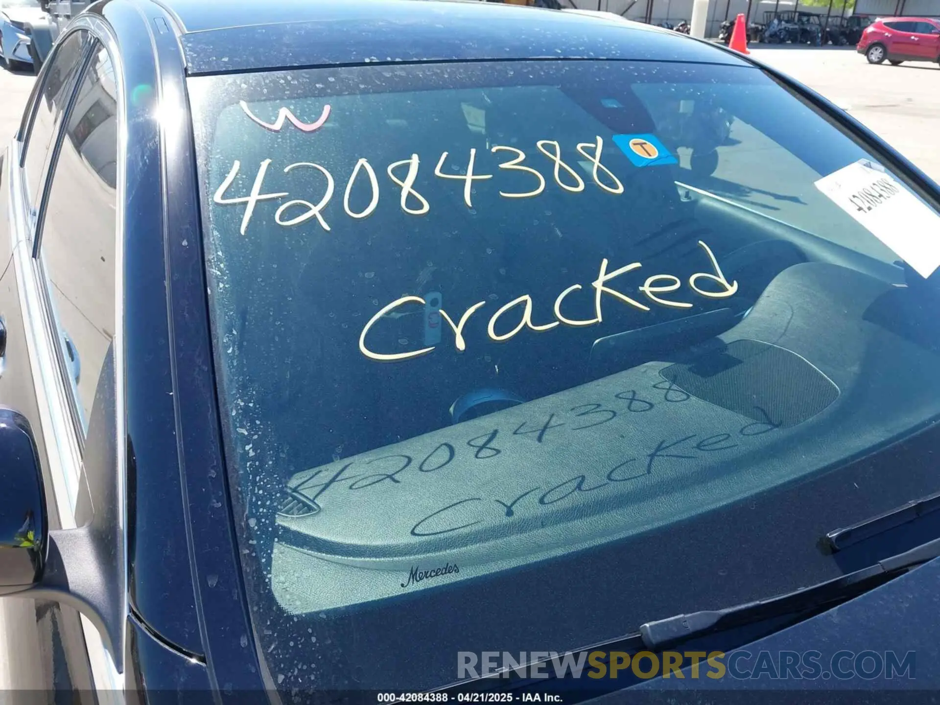 19 Photograph of a damaged car W1KWF8DB0MR618283 MERCEDES-BENZ C 300 2021